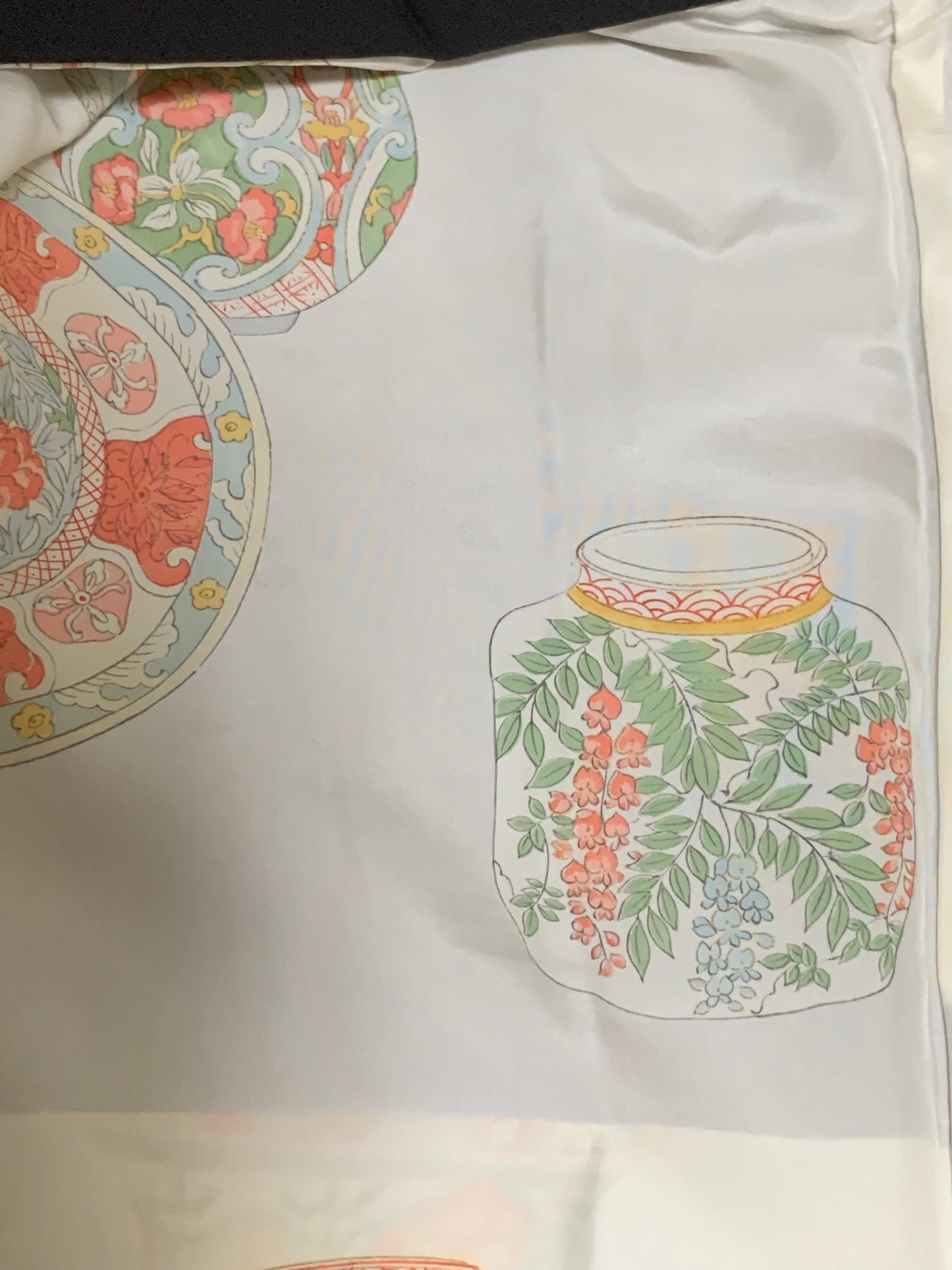 VINTAGE BLACK HAORI "red tsudumi, beautiful inner pattern "