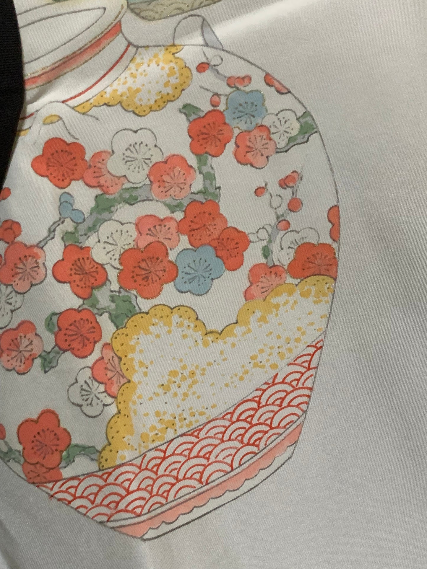 VINTAGE BLACK HAORI "red tsudumi, beautiful inner pattern "