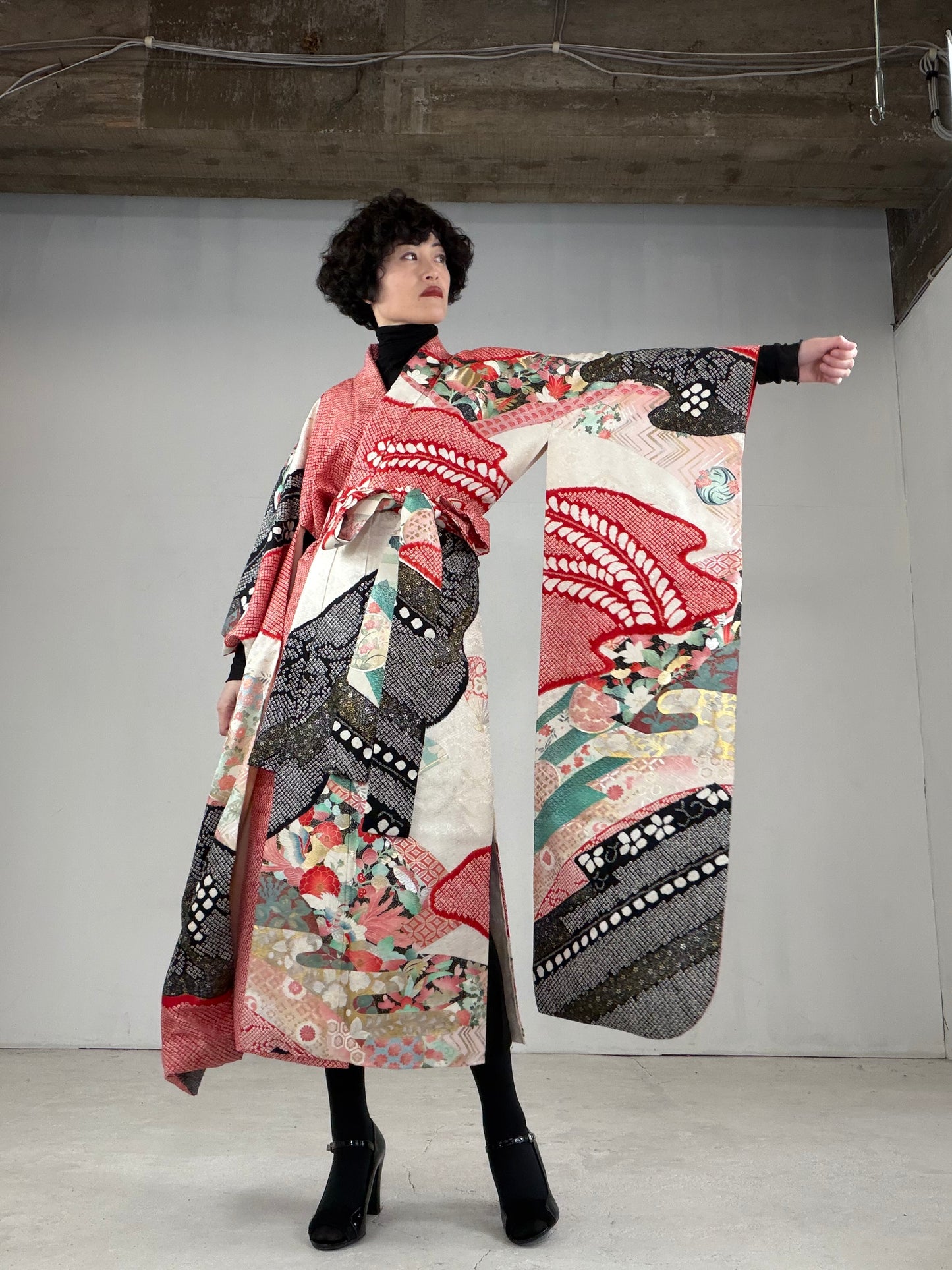 Furisode Kimono Dress Gown with String Belt – Upcycled from Vintage Japanese Kimono "DRE016