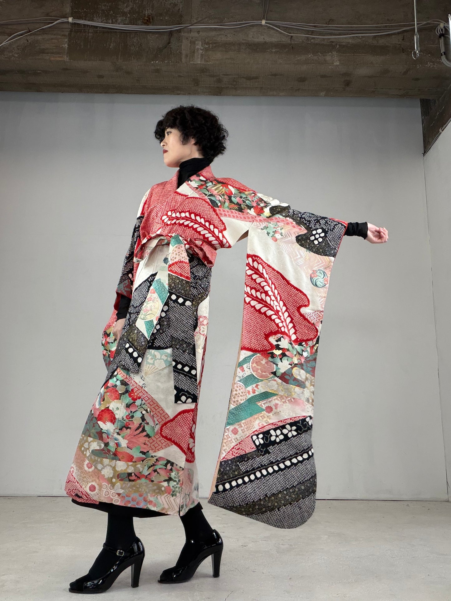 Furisode Kimono Dress Gown with String Belt – Upcycled from Vintage Japanese Kimono "DRE016