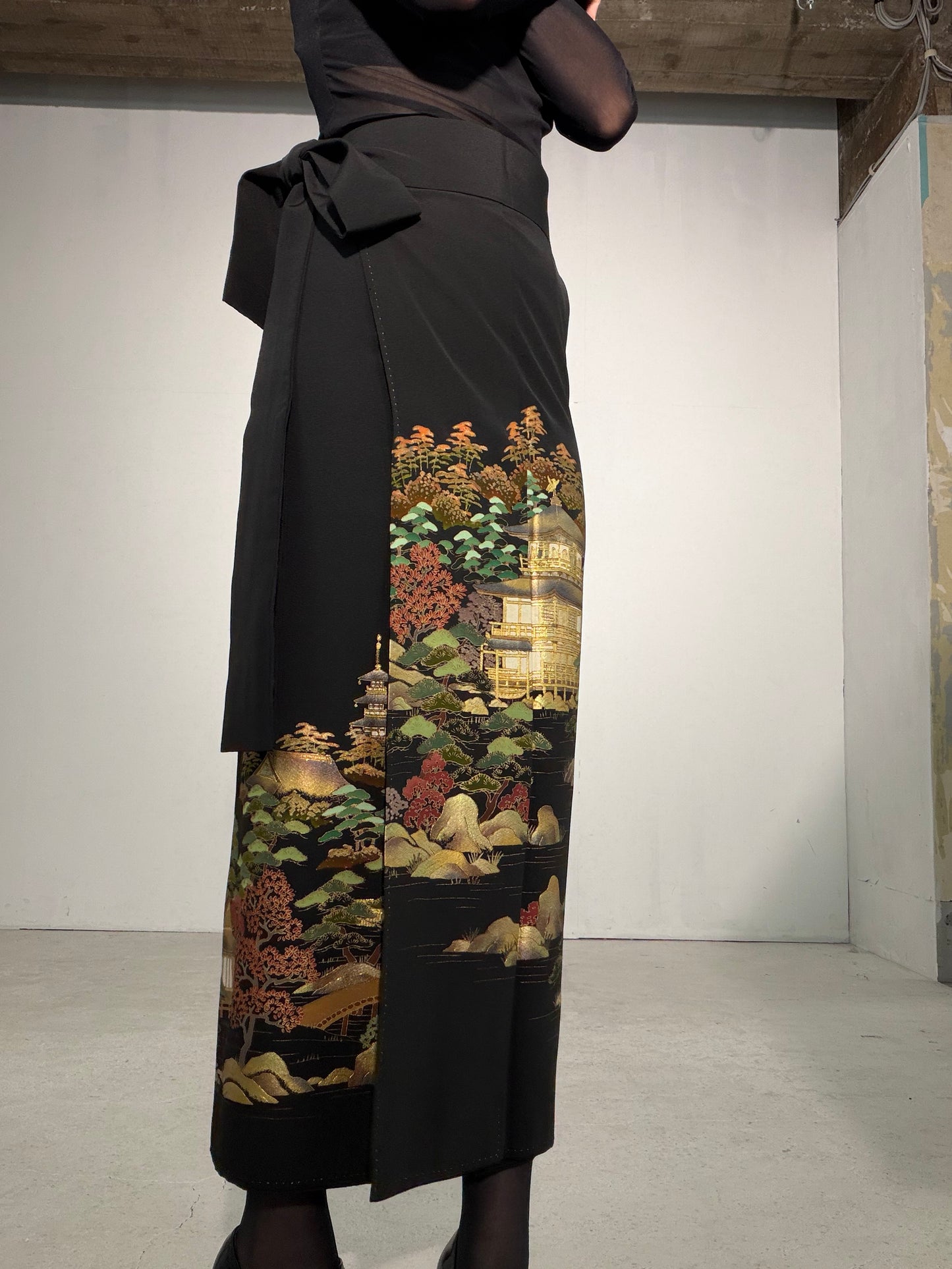 EDO-ZUMA SKIRT UPCYCLED FROM JAPANESE KIMONO "EDO060"