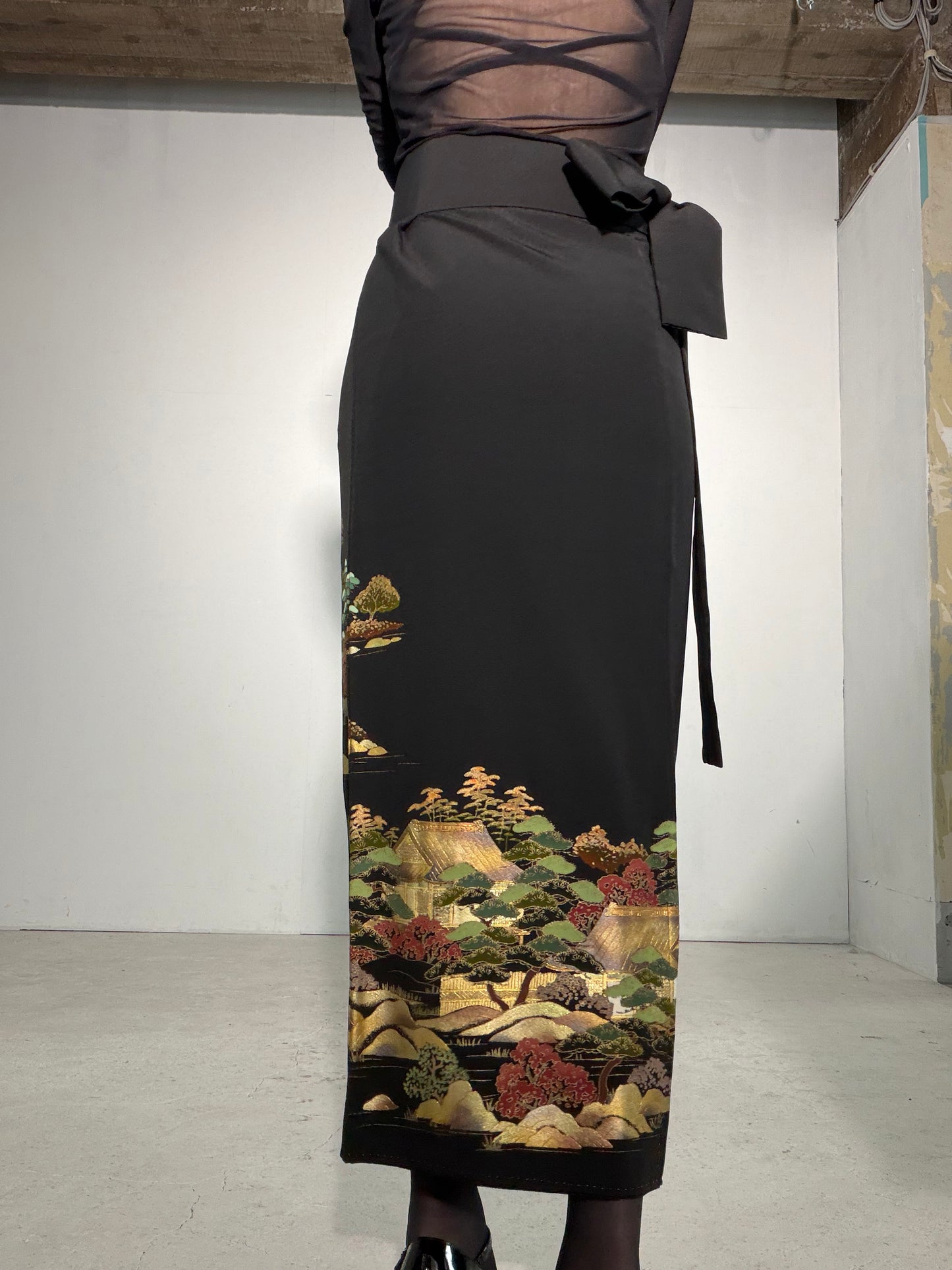 EDO-ZUMA SKIRT UPCYCLED FROM JAPANESE KIMONO "EDO060"