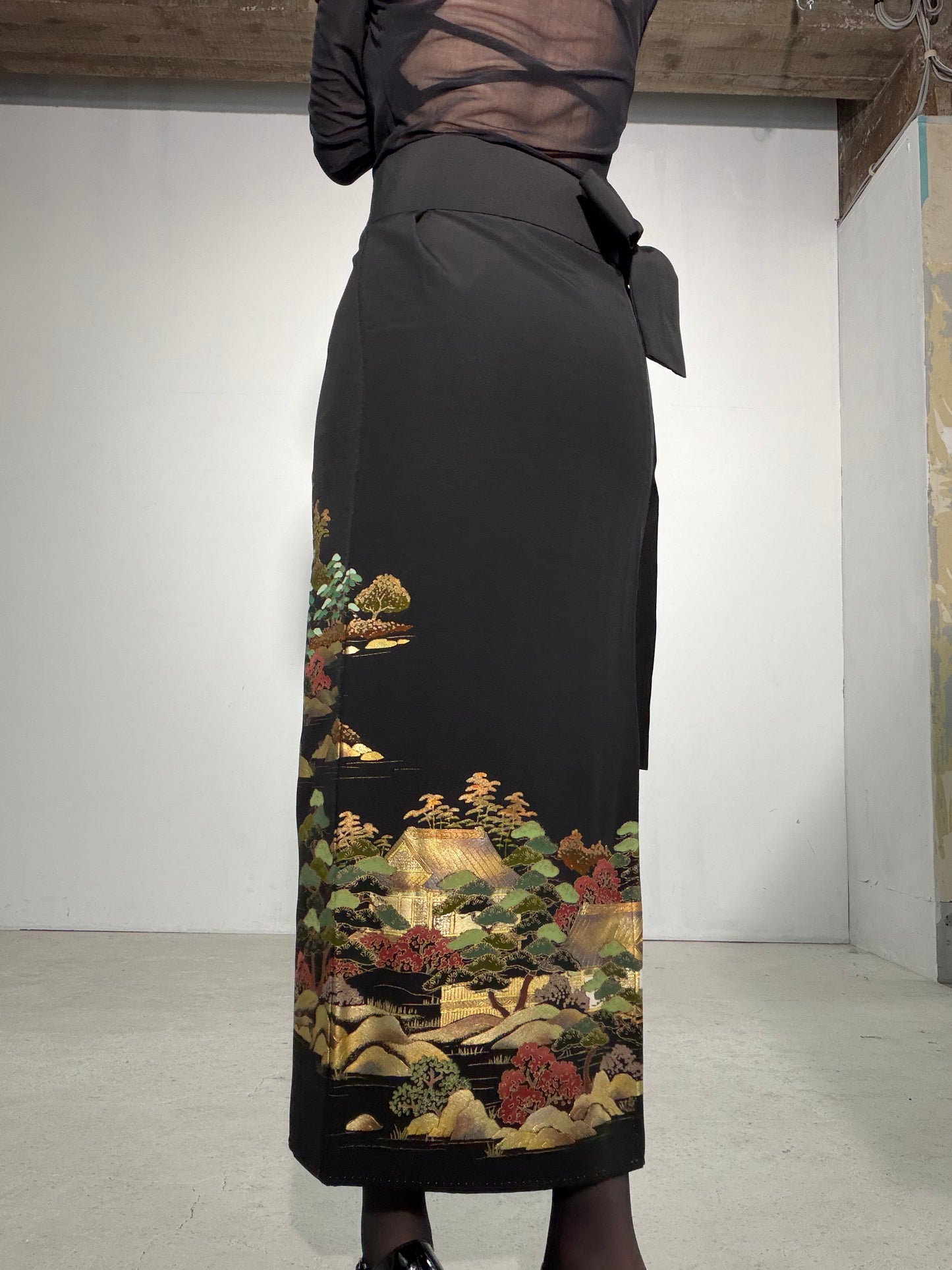 EDO-ZUMA SKIRT UPCYCLED FROM JAPANESE KIMONO "EDO060"