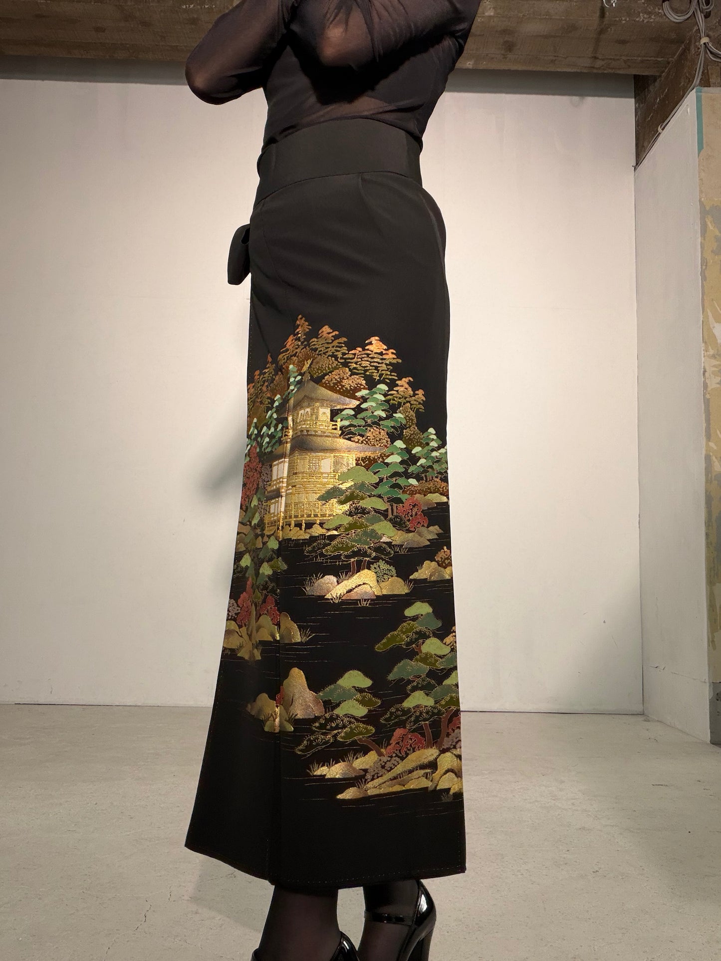 EDO-ZUMA SKIRT UPCYCLED FROM JAPANESE KIMONO "EDO060"