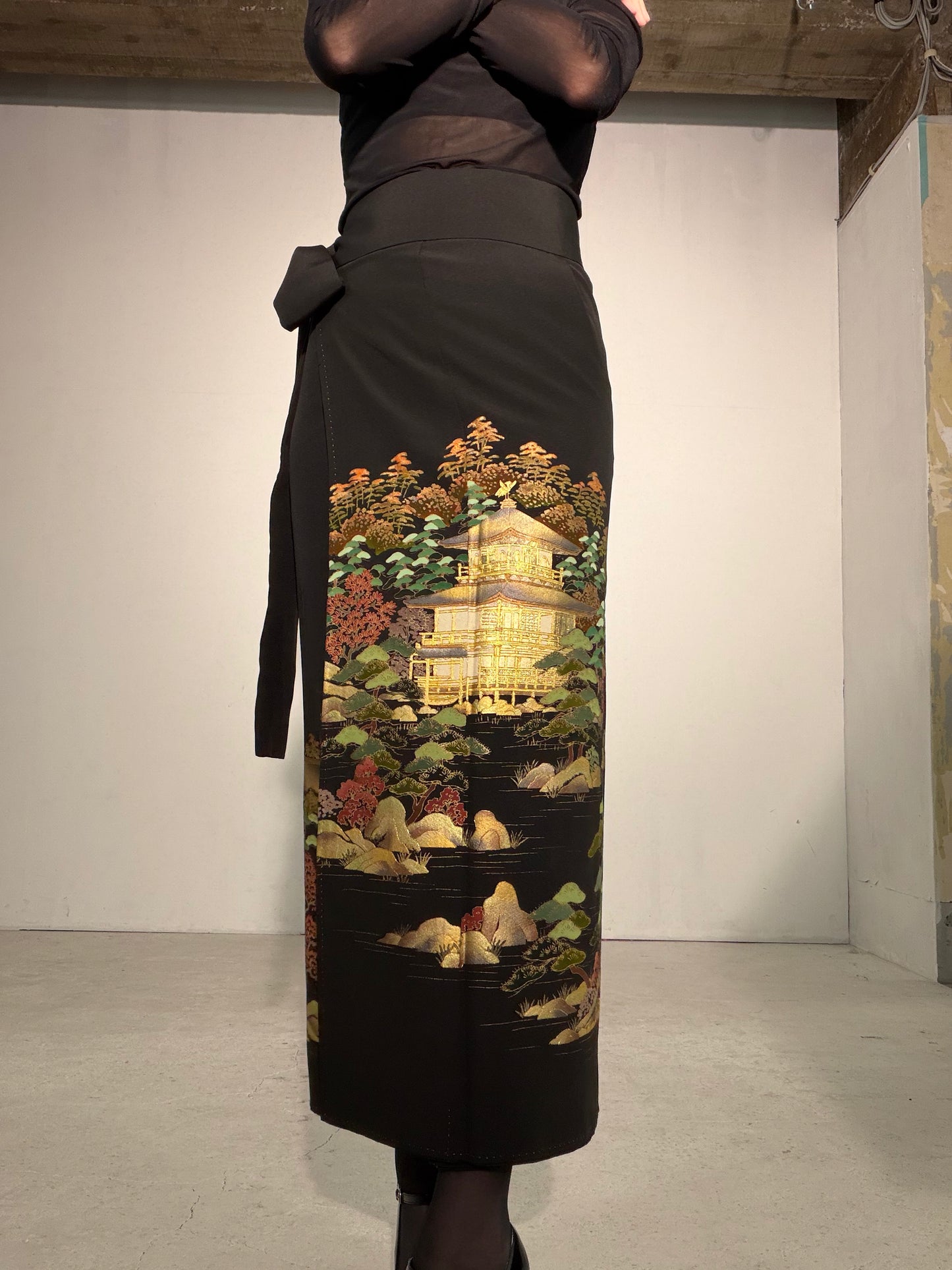 EDO-ZUMA SKIRT UPCYCLED FROM JAPANESE KIMONO "EDO060"