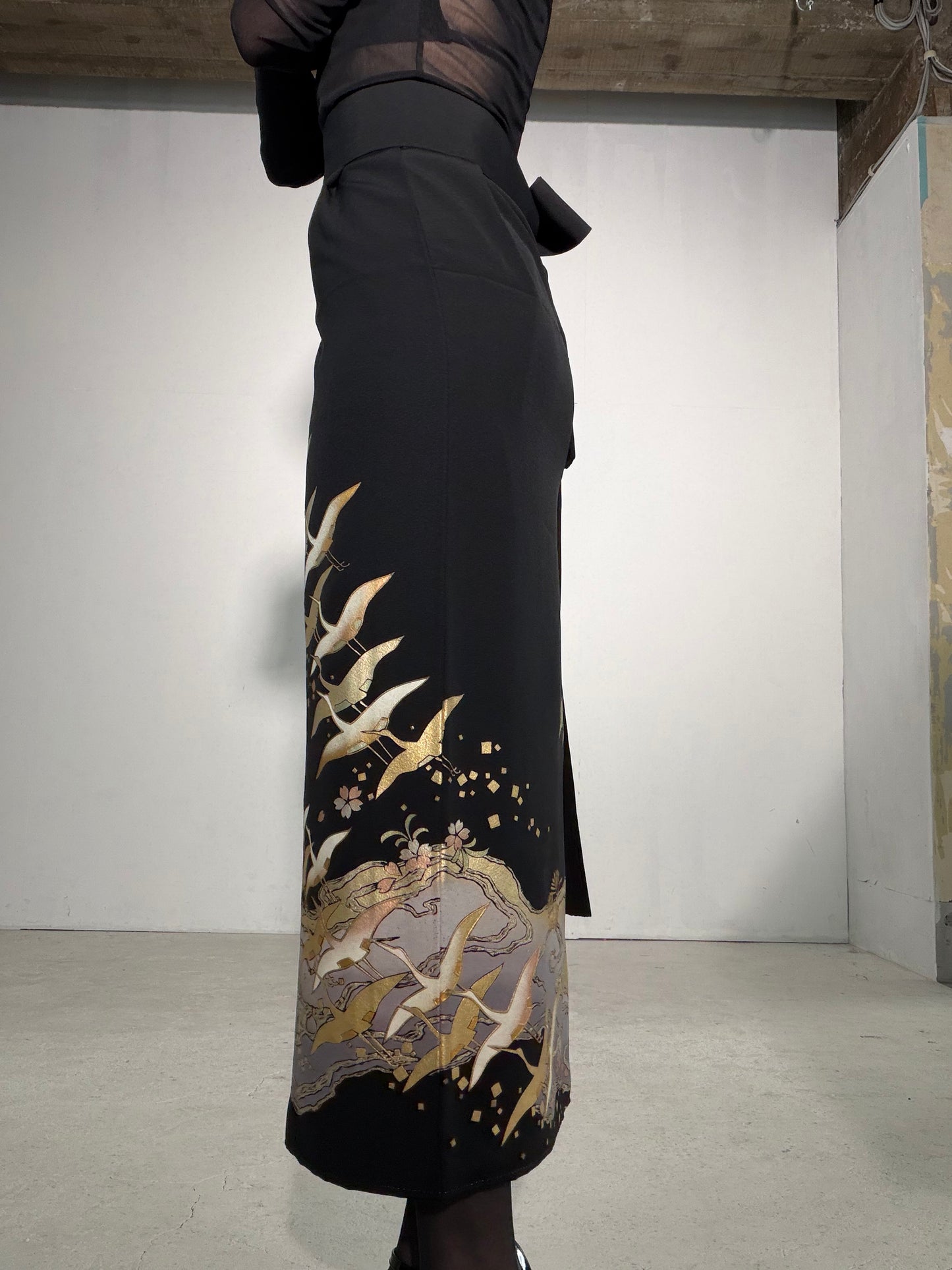EDO-ZUMA SKIRT UPCYCLED FROM JAPANESE KIMONO "EDO059"