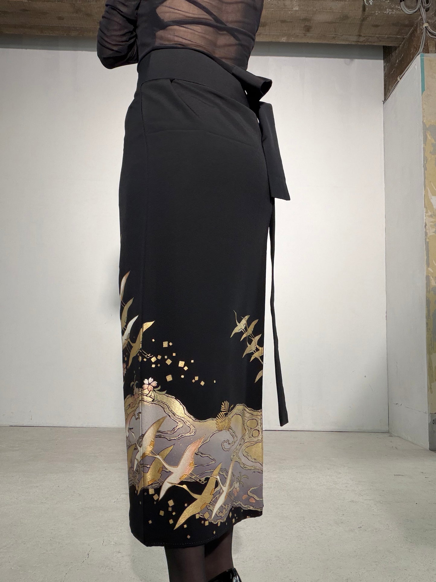 EDO-ZUMA SKIRT UPCYCLED FROM JAPANESE KIMONO "EDO059"