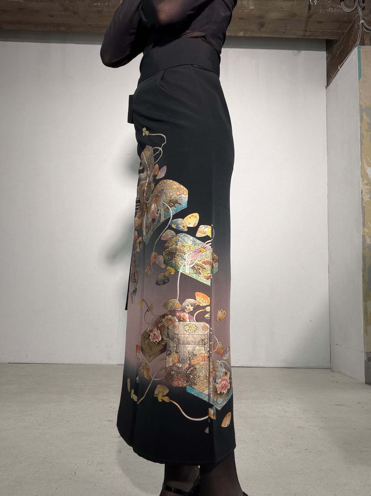EDO-ZUMA SKIRT UPCYCLED FROM JAPANESE KIMONO "EDO058"
