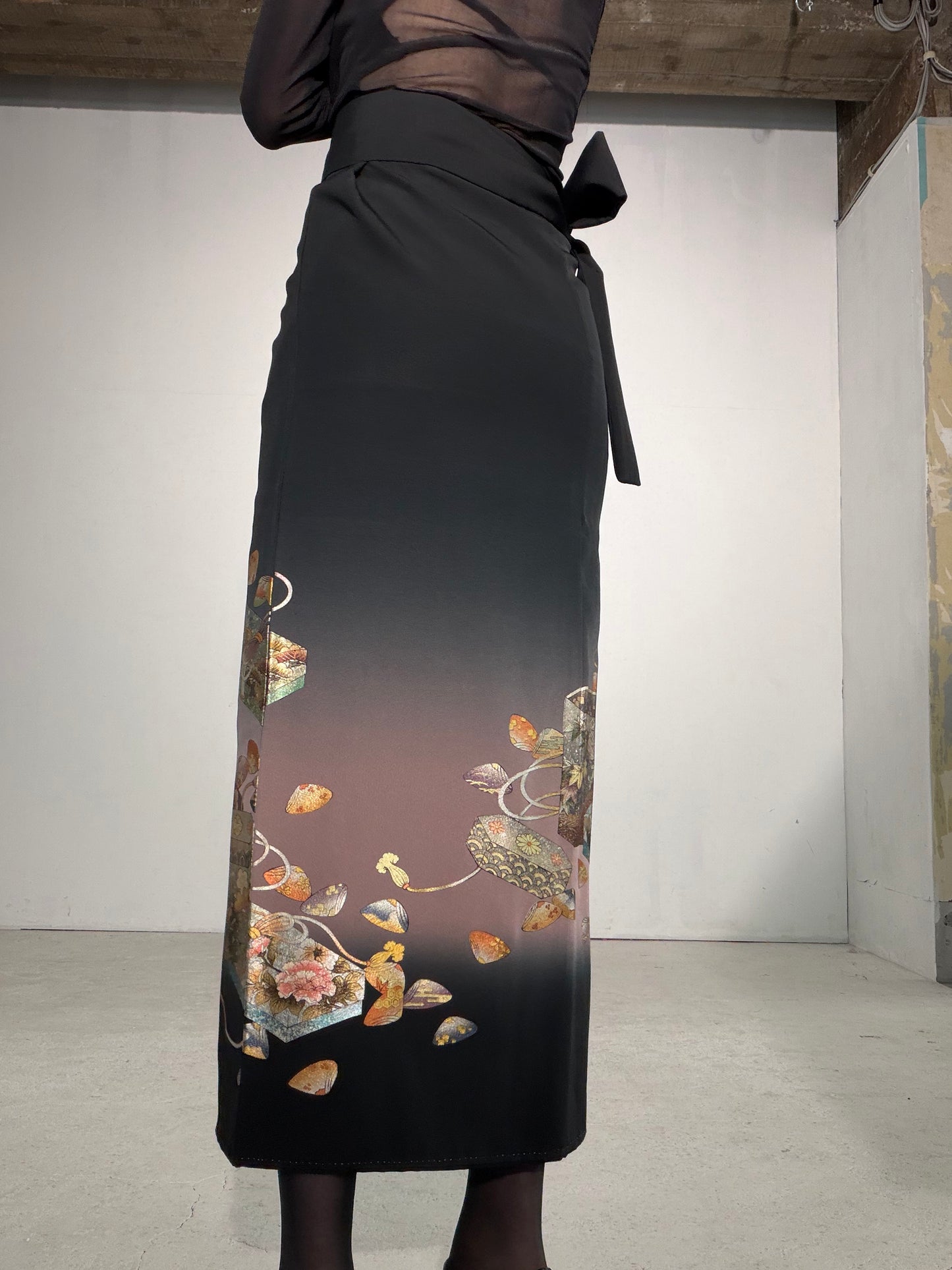 EDO-ZUMA SKIRT UPCYCLED FROM JAPANESE KIMONO "EDO058"