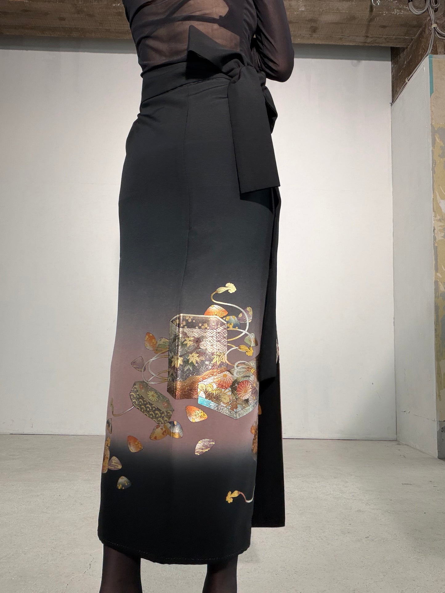 EDO-ZUMA SKIRT UPCYCLED FROM JAPANESE KIMONO "EDO058"
