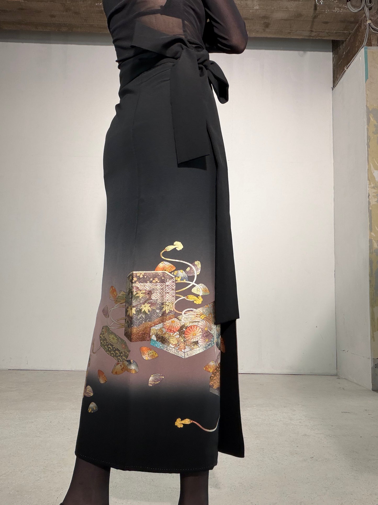EDO-ZUMA SKIRT UPCYCLED FROM JAPANESE KIMONO "EDO058"