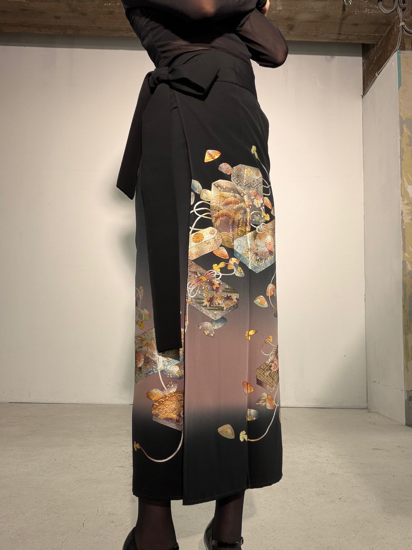 EDO-ZUMA SKIRT UPCYCLED FROM JAPANESE KIMONO "EDO058"