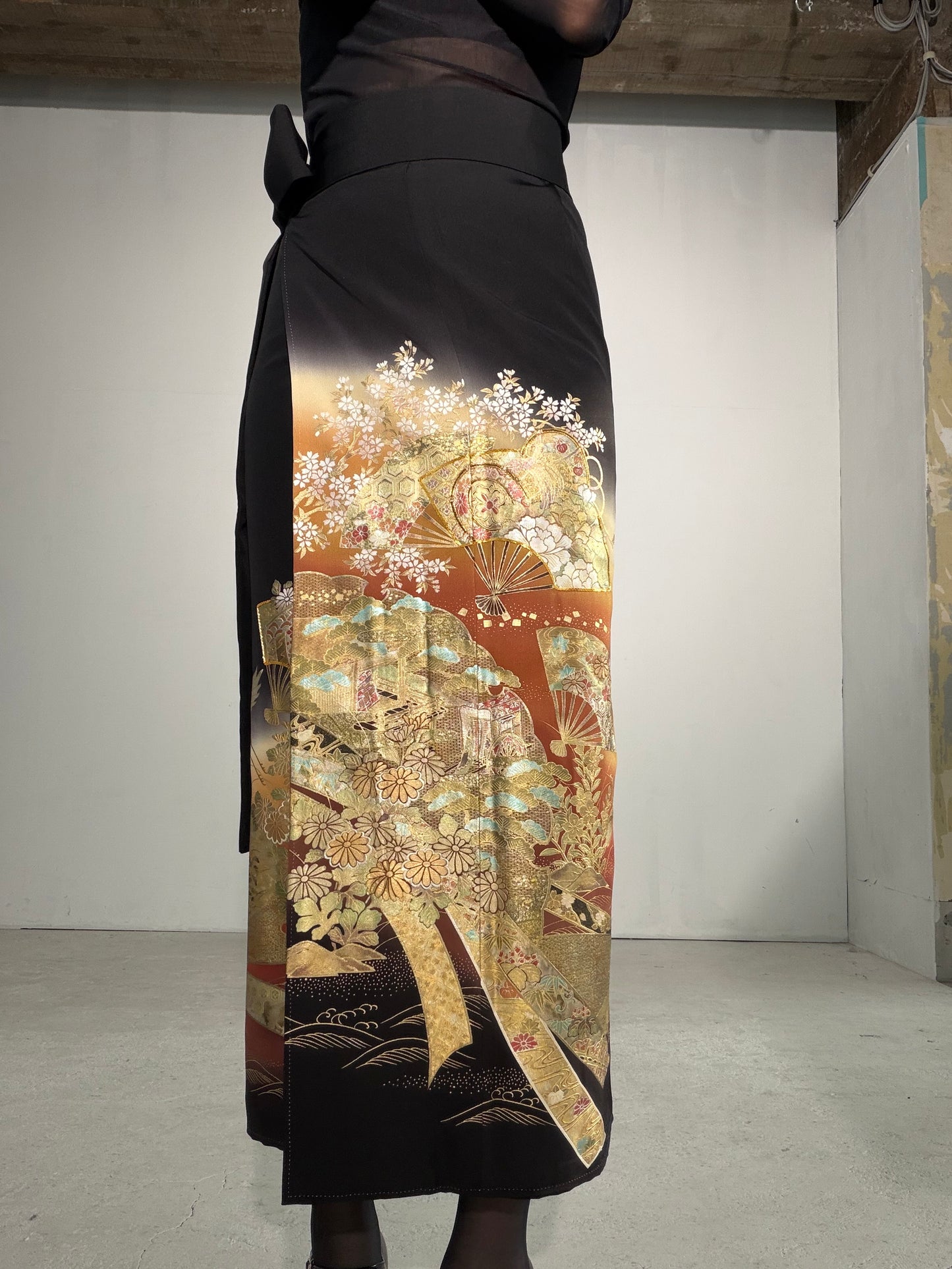 EDO-ZUMA SKIRT UPCYCLED FROM JAPANESE KIMONO "EDO057"