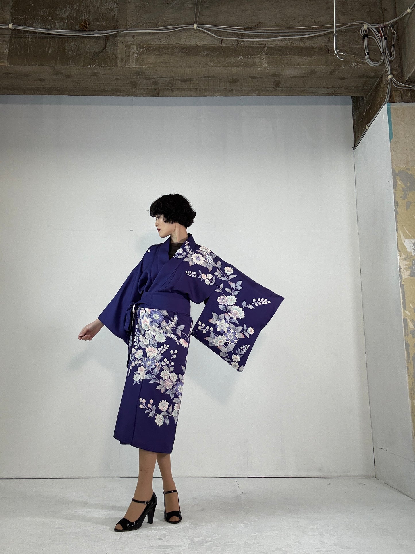 REIWA NIBUSHIKI KIMONO upcycled from Japanese kimono “ruri-iro”