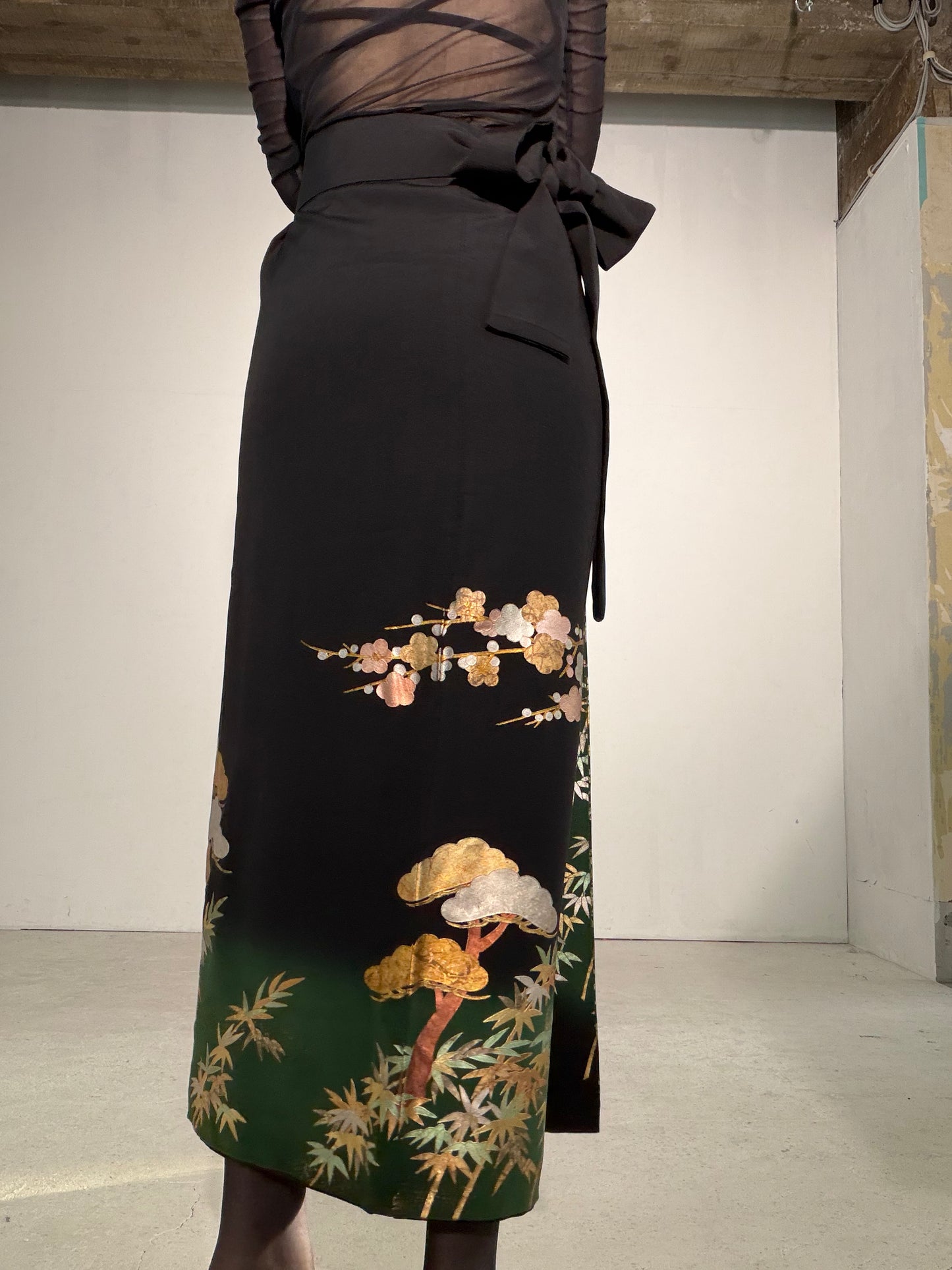 EDO-ZUMA SKIRT UPCYCLED FROM JAPANESE KIMONO "EDO056"