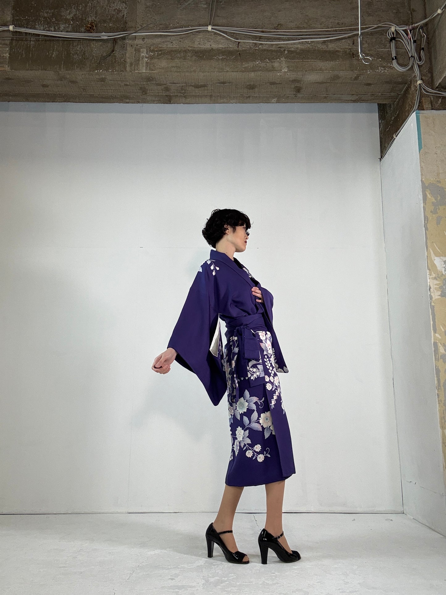 REIWA NIBUSHIKI KIMONO upcycled from Japanese kimono “ruri-iro”