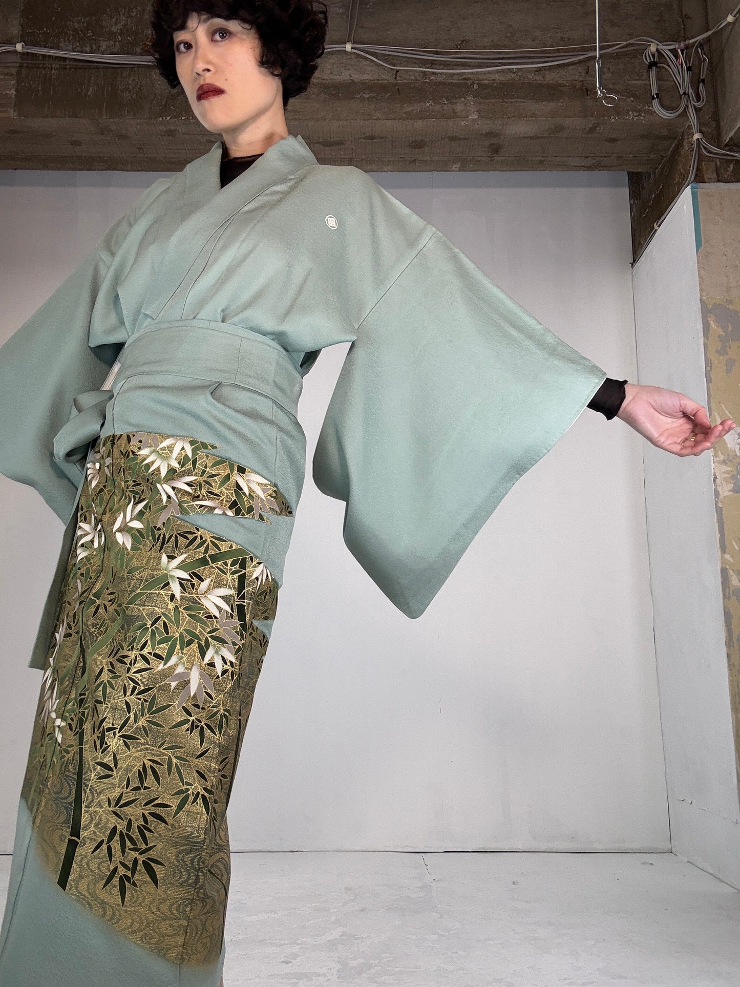 REIWA NIBUSHIKI KIMONO upcycled from Japanese kimono “iro tomesode”