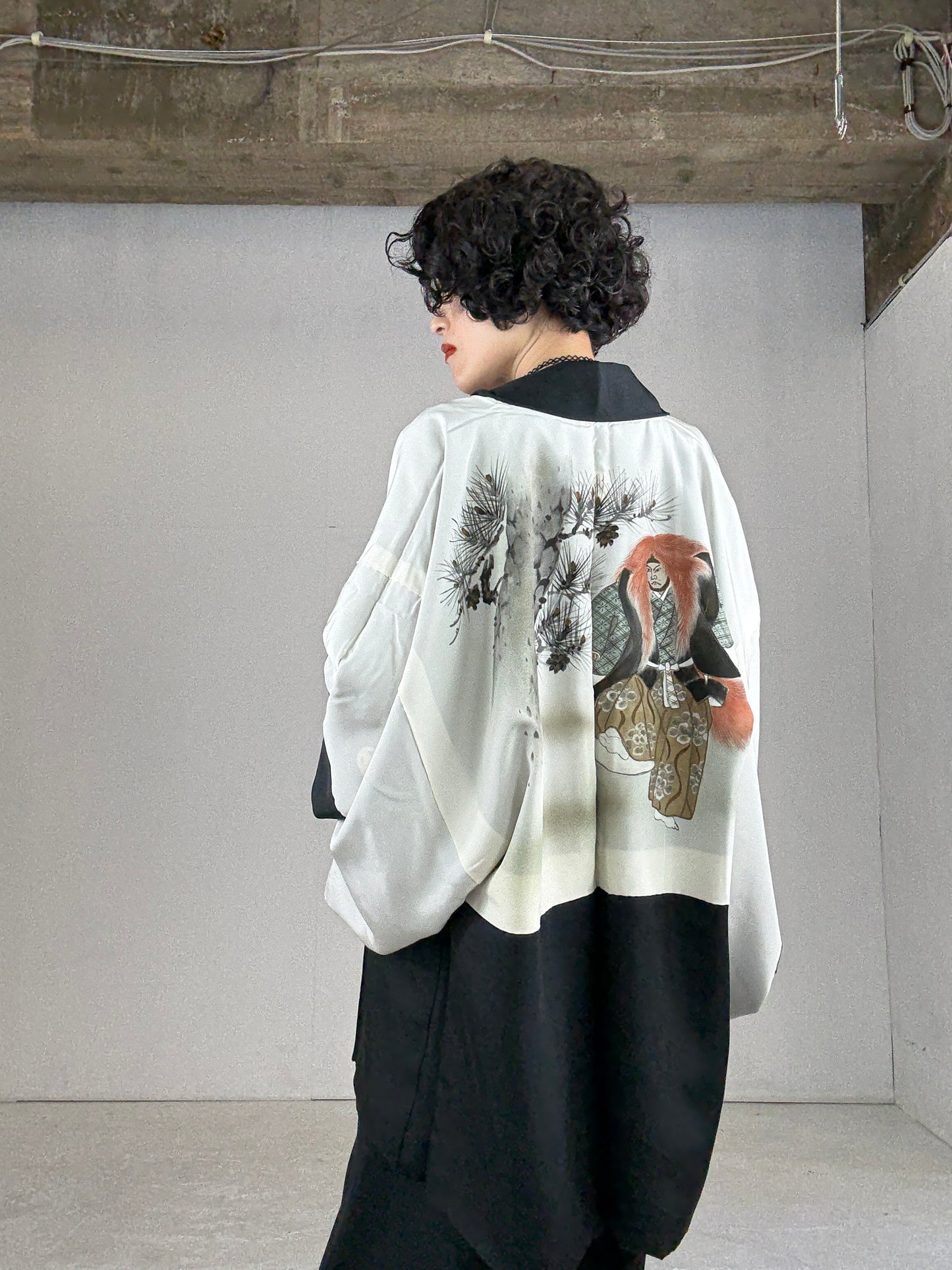 VINTAGE KUROMONTSUKI HAORI "Noh"