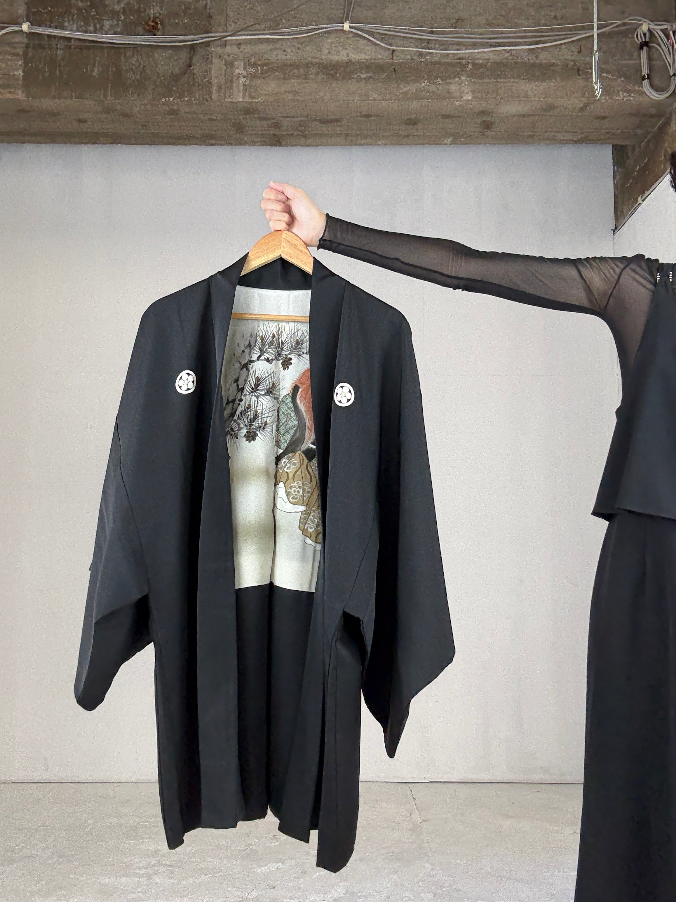 Japanese Vintage Haori Black Kimono 正絹 VINTAGE BLACK HAORI