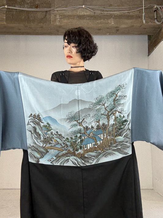 VINTAGE KUROMONTSUKI HAORI "Blue" *damage