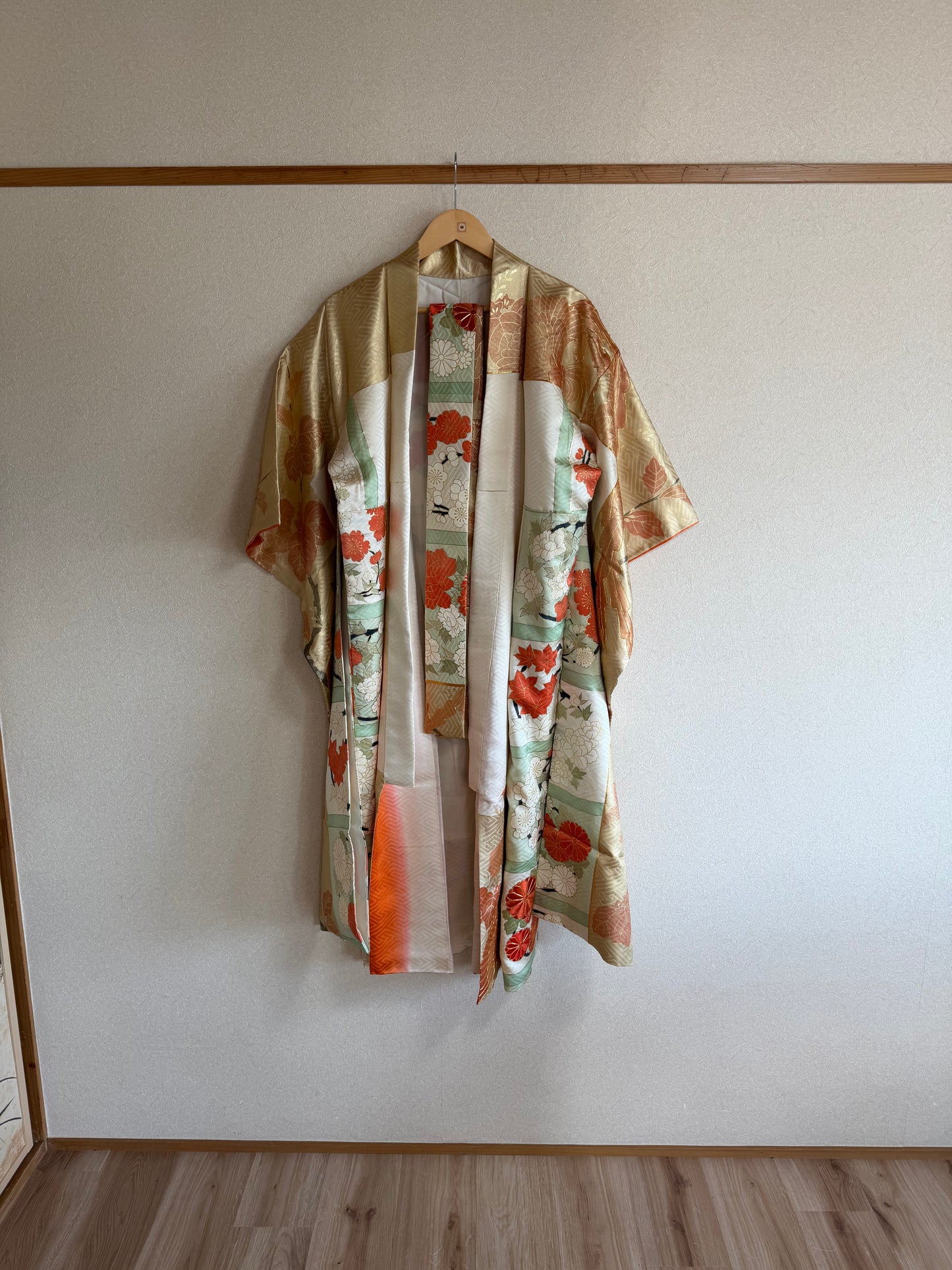 Furisode Kimono Dress Gown with String Belt – Upcycled from Vintage Japanese Kimono "gold, DRE_order" *damage