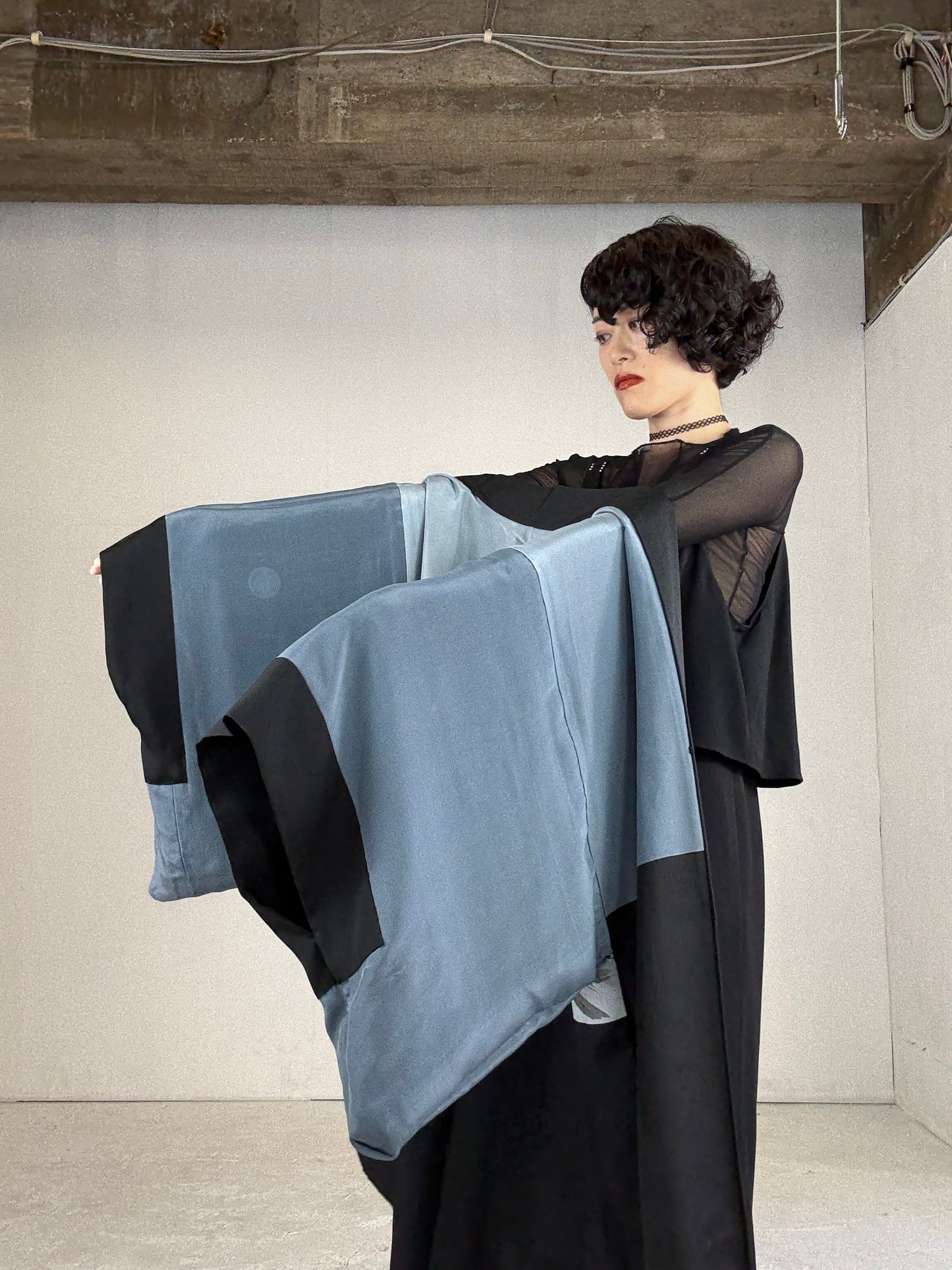 VINTAGE KUROMONTSUKI HAORI "Blue" *damage