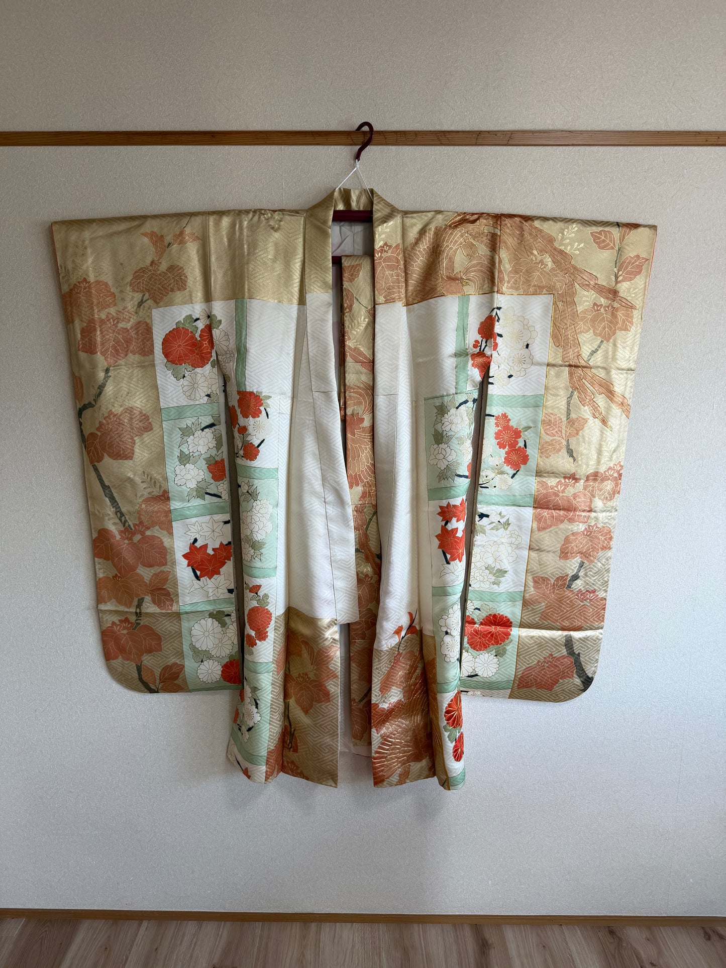 Furisode Kimono Dress Gown with String Belt – Upcycled from Vintage Japanese Kimono "gold, DRE_order" *damage