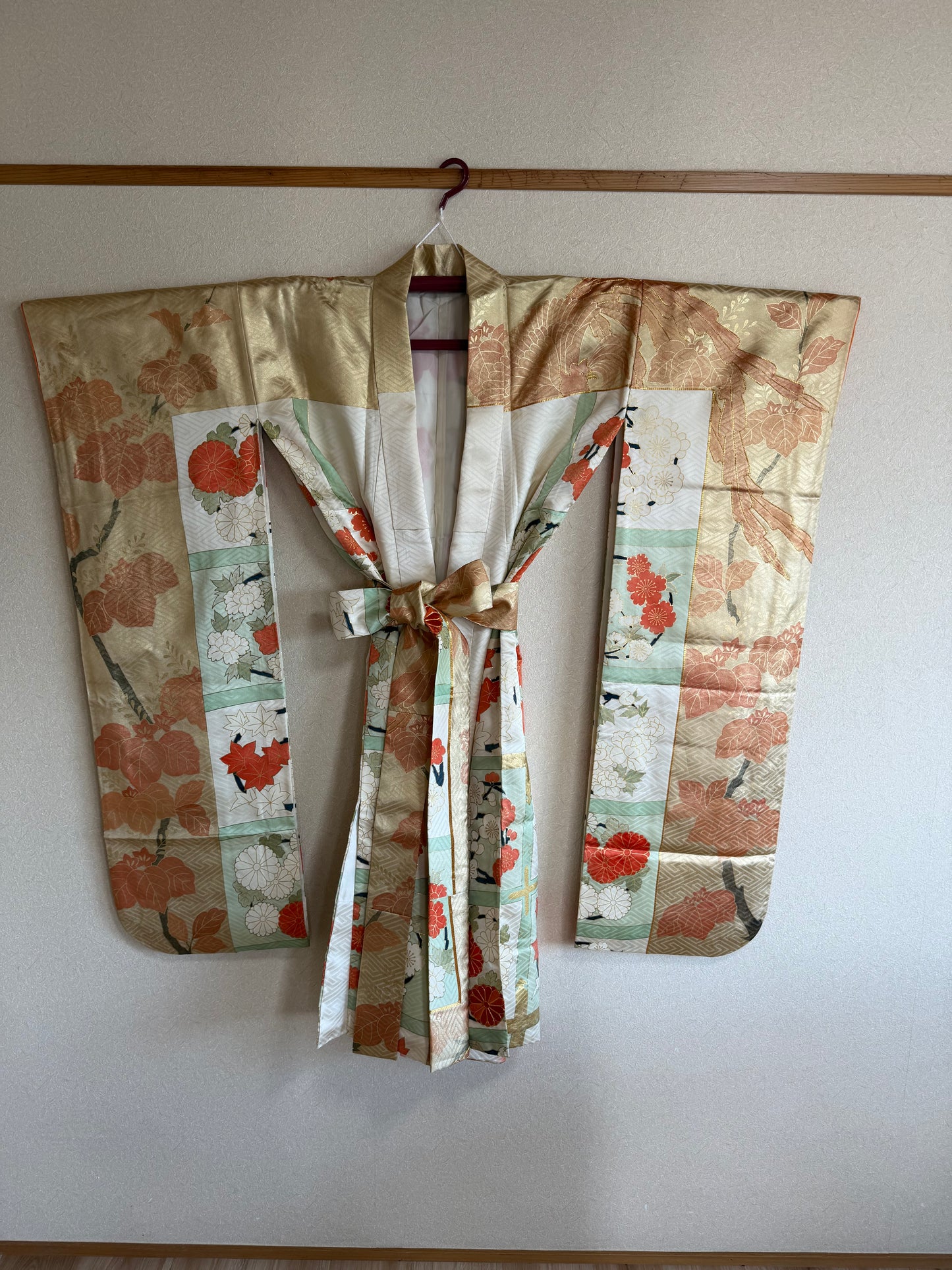 Furisode Kimono Dress Gown with String Belt – Upcycled from Vintage Japanese Kimono "gold, DRE_order" *damage