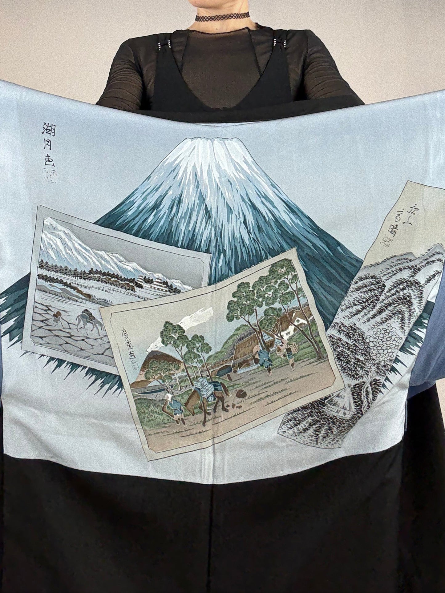 VINTAGE KUROMONTSUKI HAORI "fuji"