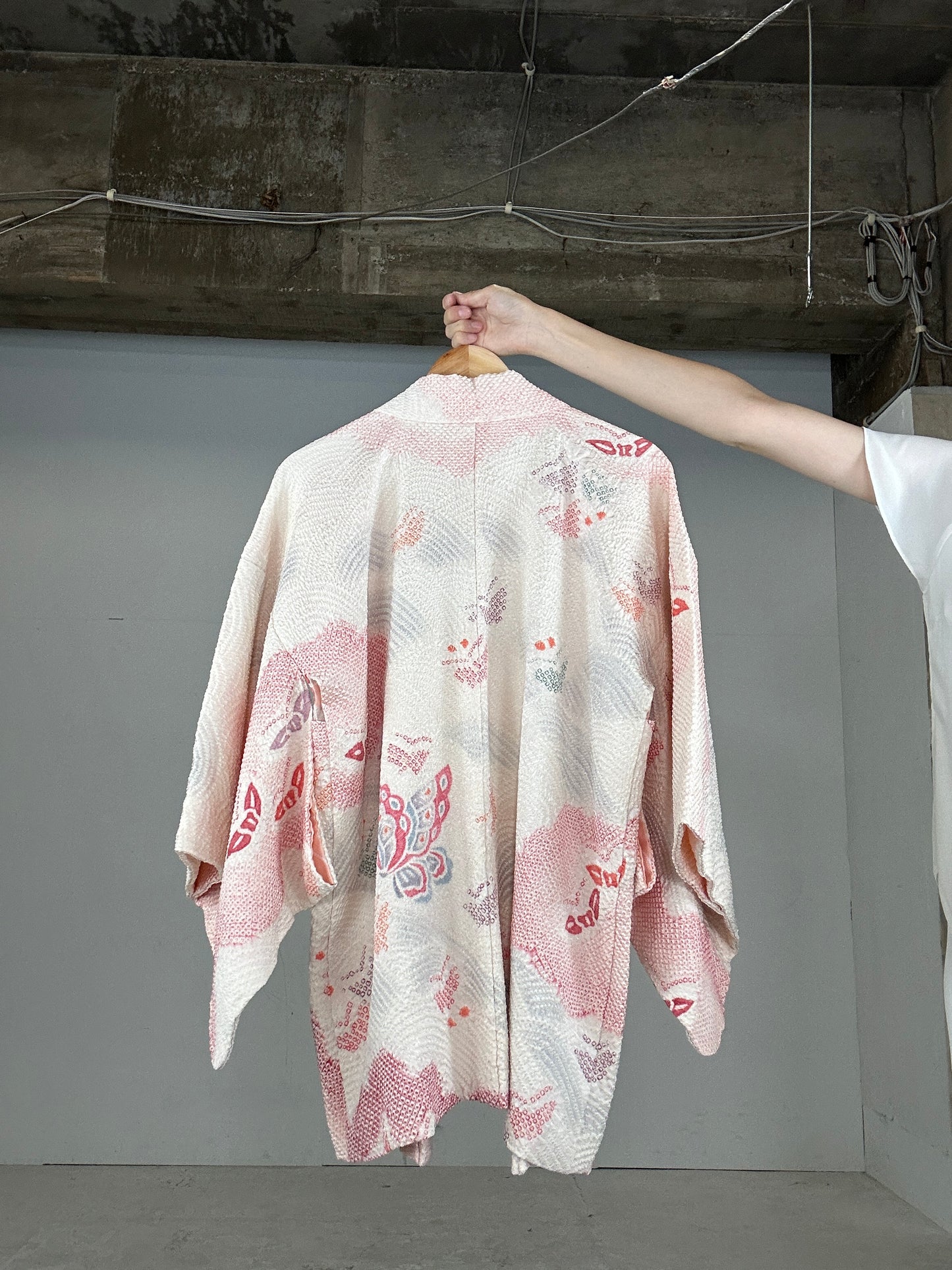 VINTAGE SHIBORI HAORI "choucho"