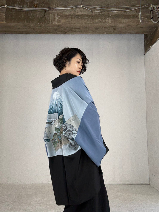 VINTAGE KUROMONTSUKI HAORI "fuji"