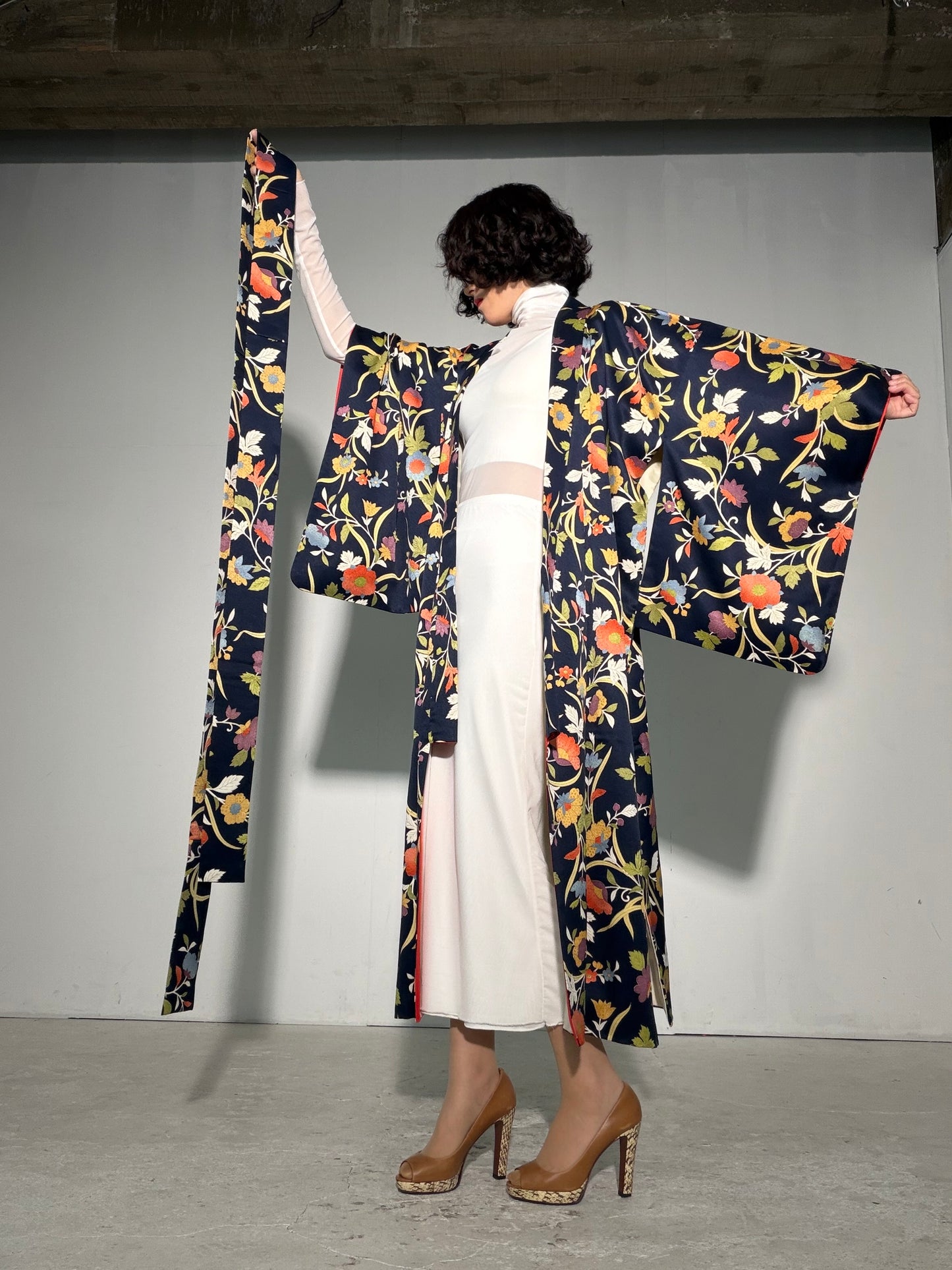 Komon Kimono Dress Gown with String Belt – Upcycled from Vintage Japanese Kimono "kinkoma,blue, DRE046"