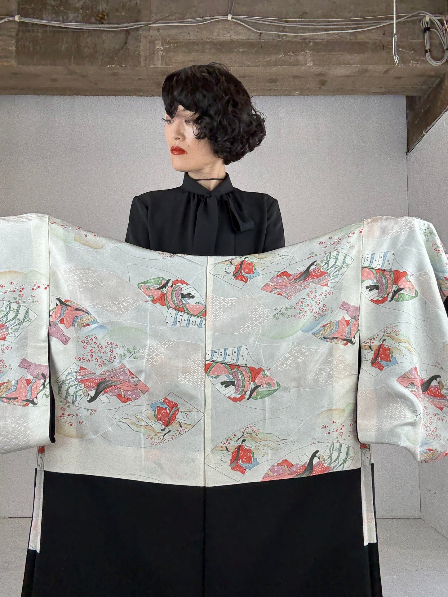 VINTAGE BLACK HAORI "heian, embroidery"