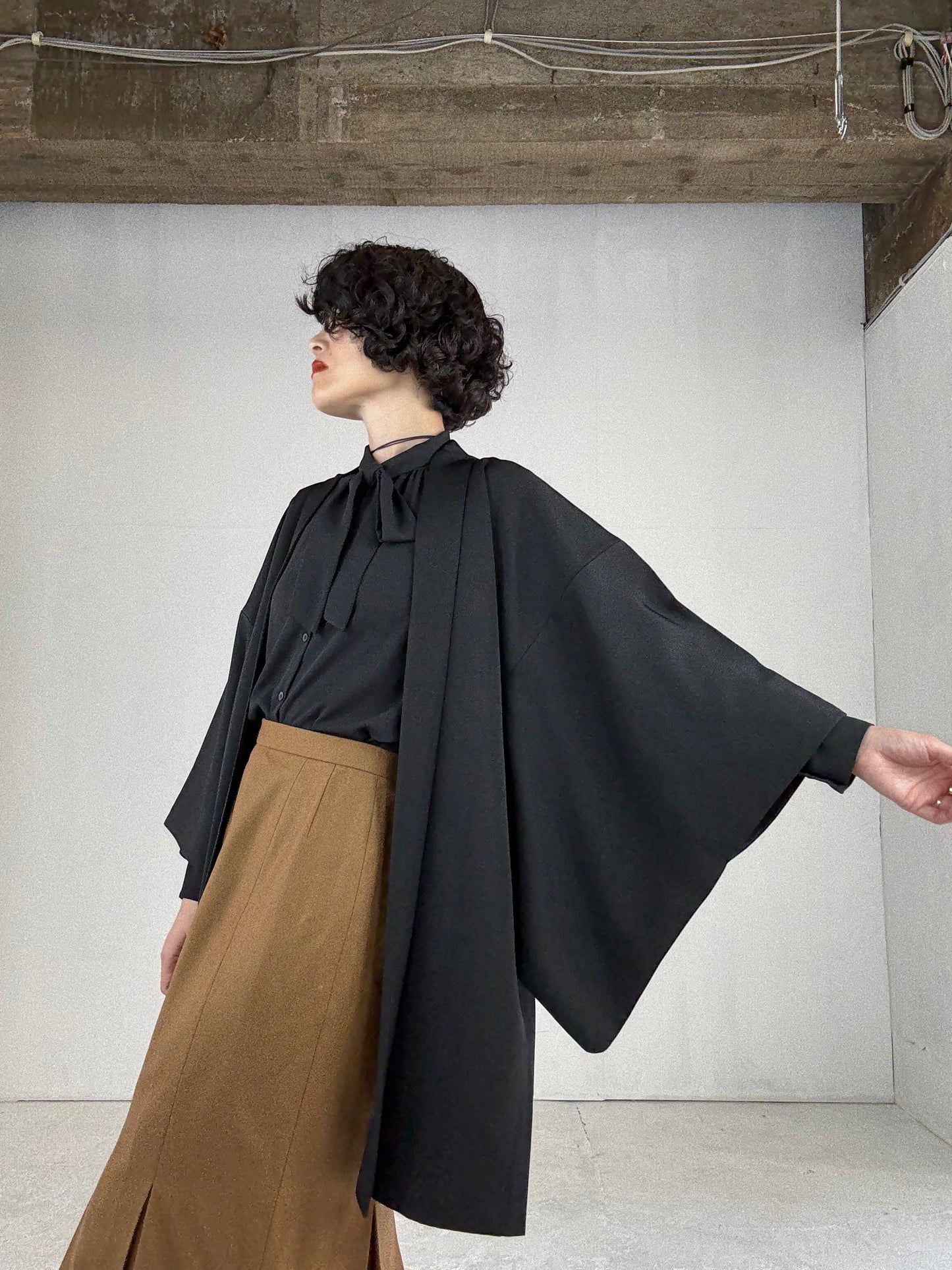 VINTAGE BLACK HAORI "heian, embroidery"