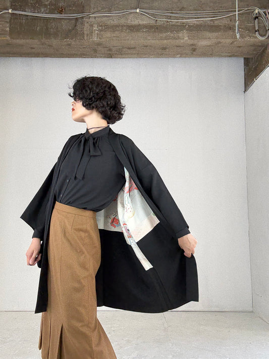 VINTAGE BLACK HAORI "heian, embroidery"