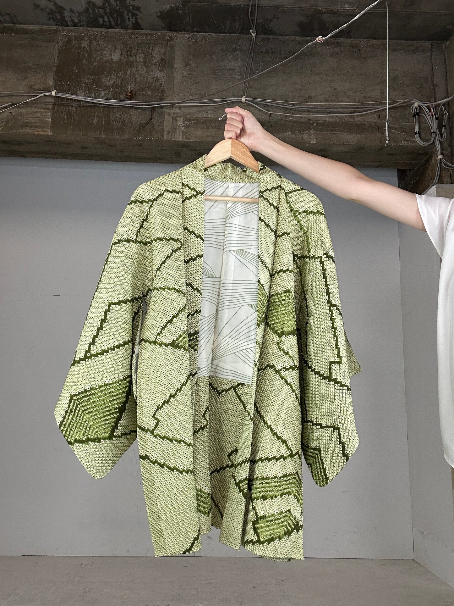 VINTAGE SHIBORI HAORI "midori kikagaku"