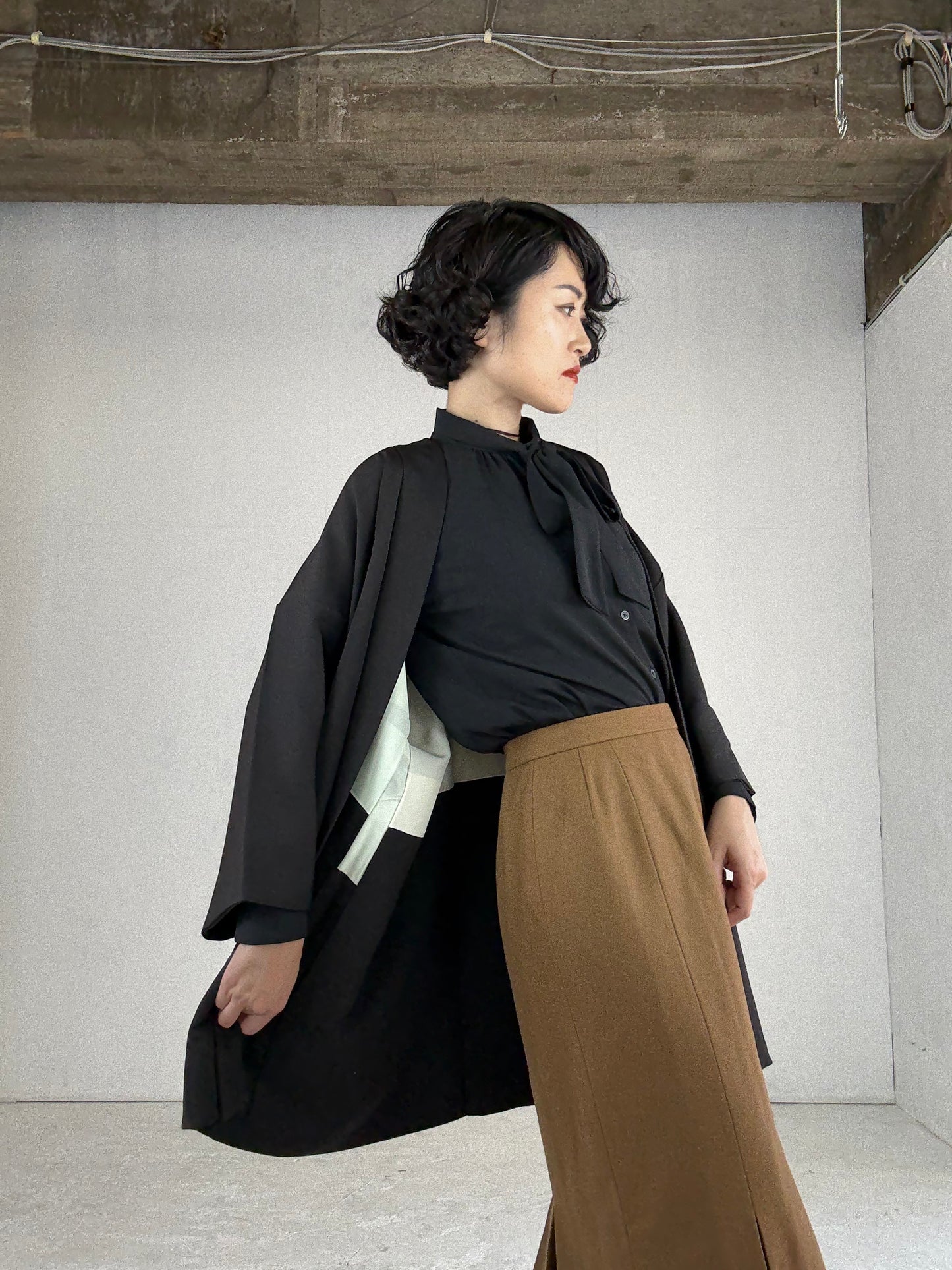 VINTAGE BLACK HAORI "red flower"