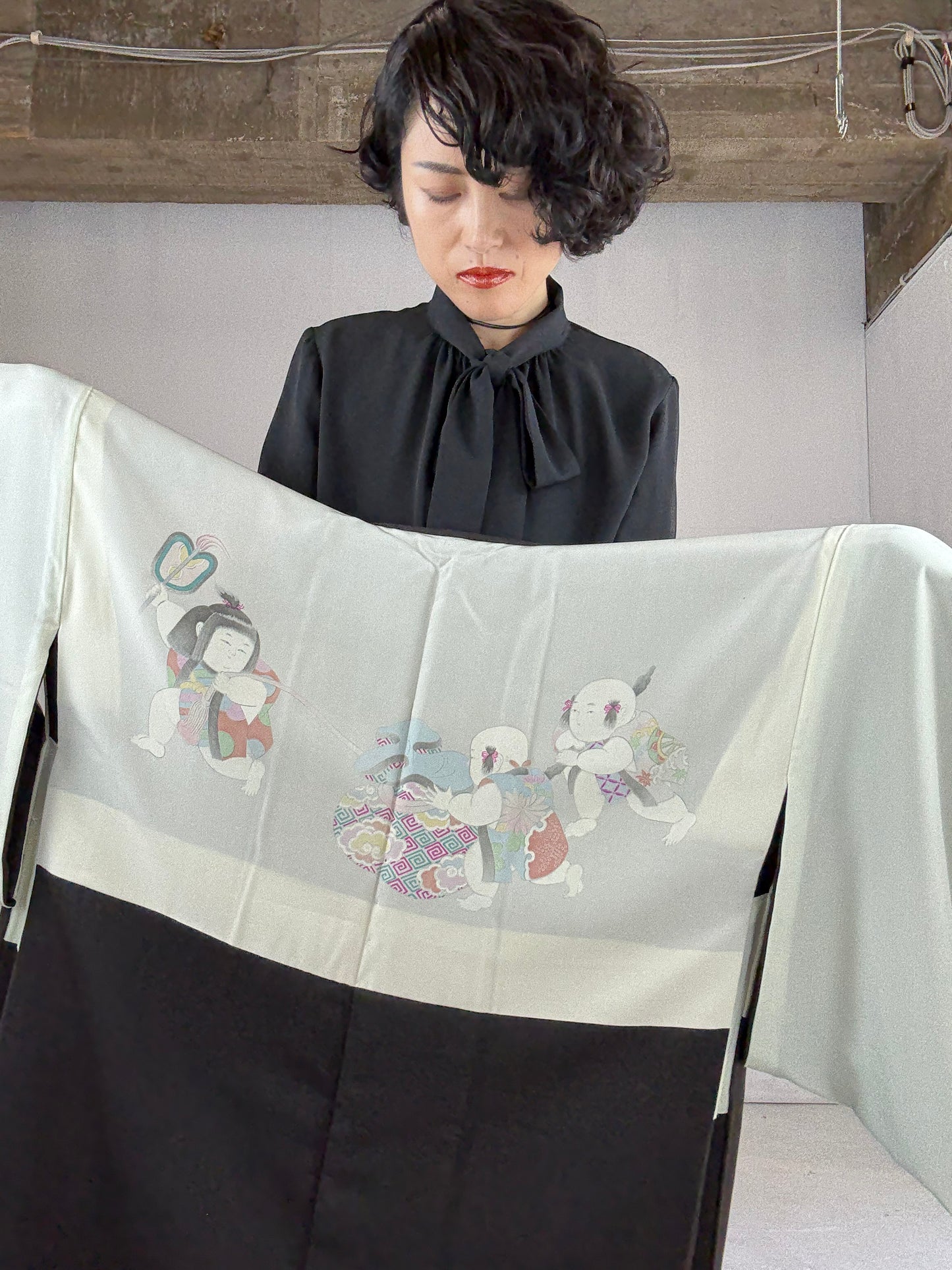 VINTAGE BLACK HAORI "red flower"