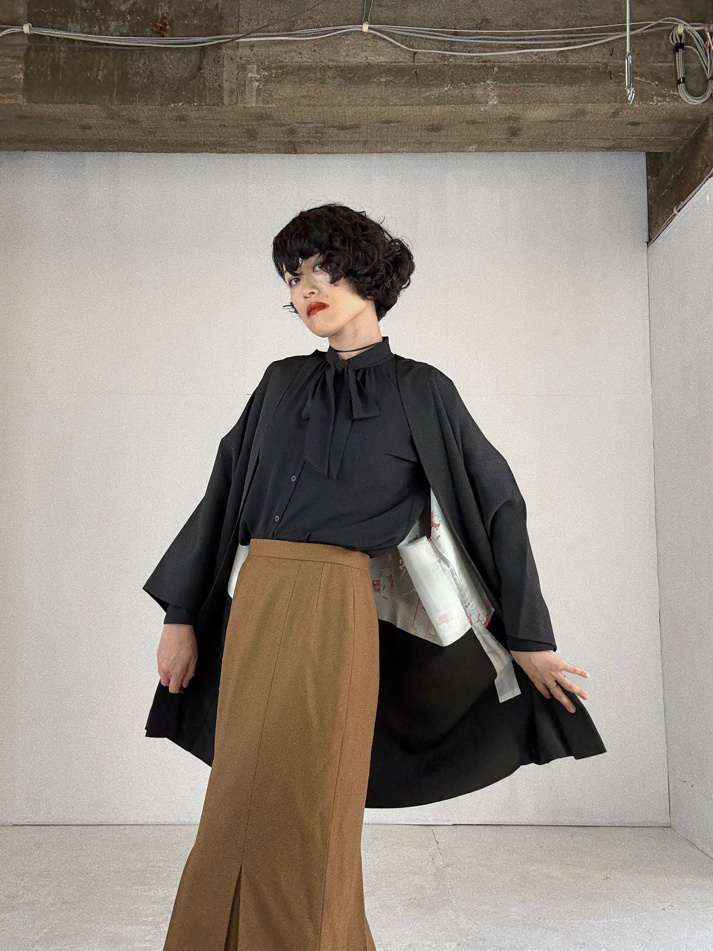 VINTAGE BLACK HAORI "youbana, tsuta-kamon"