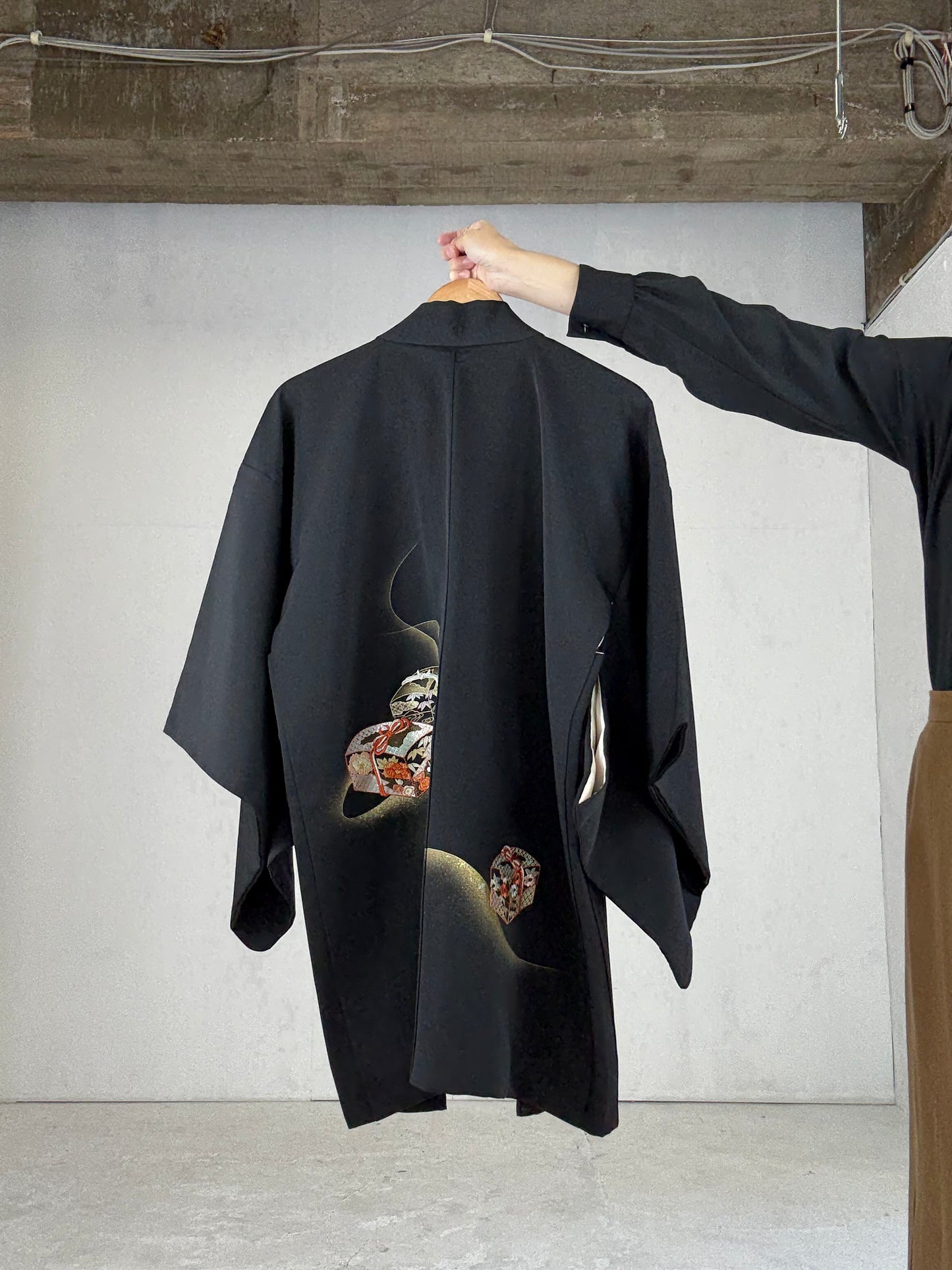 VINTAGE BLACK HAORI "fubako, embroidery"