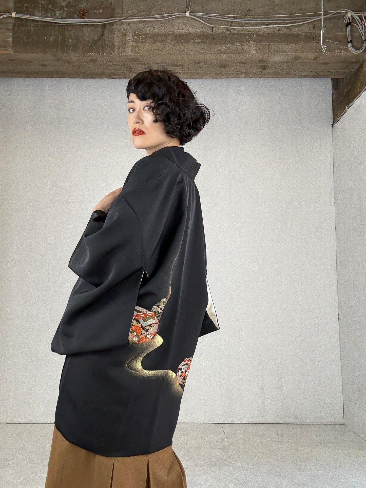 VINTAGE BLACK HAORI "fubako, embroidery"