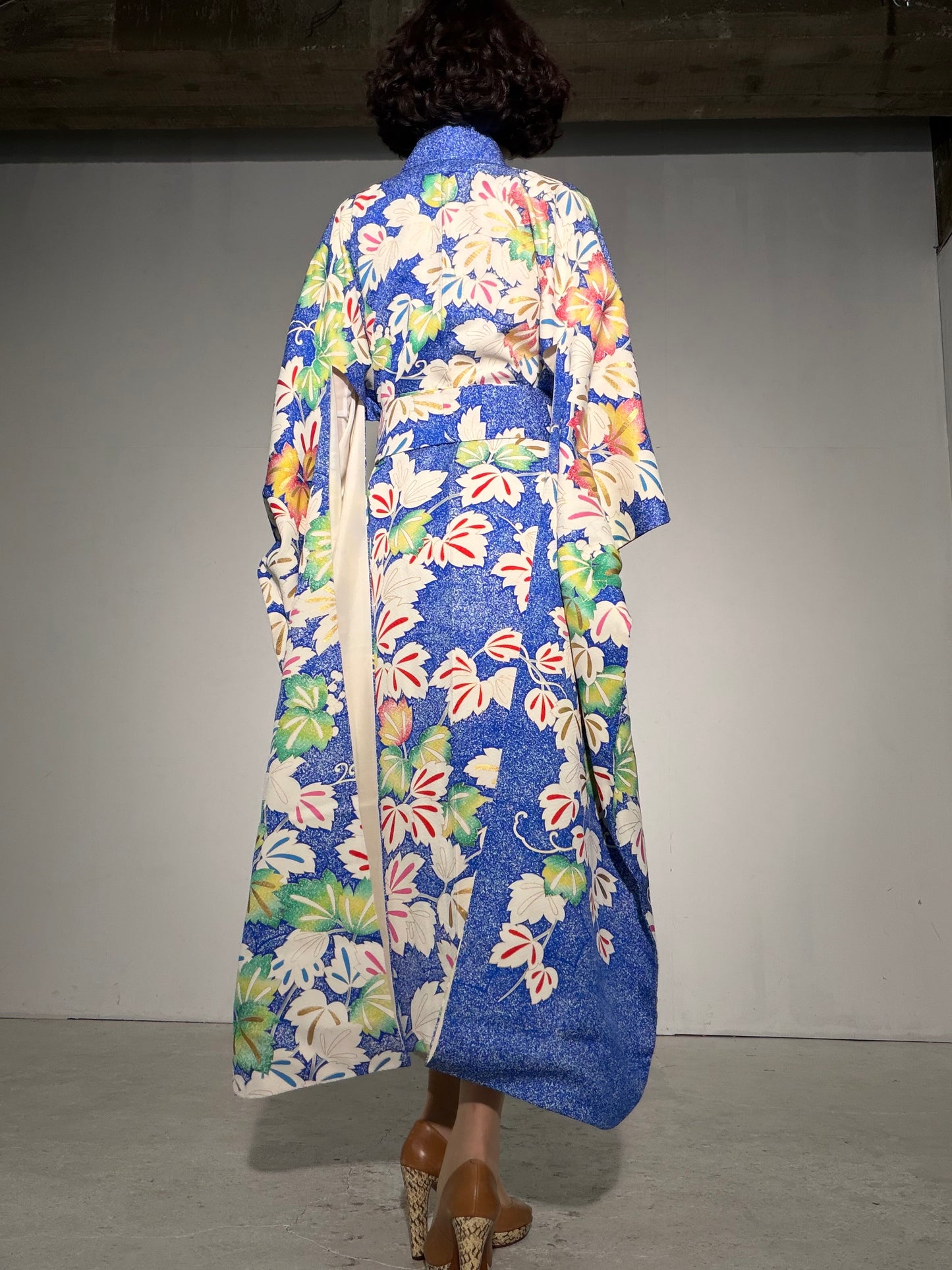 Furisode Kimono Dress Gown with String Belt – Upcycled from Vintage Japanese Kimono "shu, shiro, DRE041"