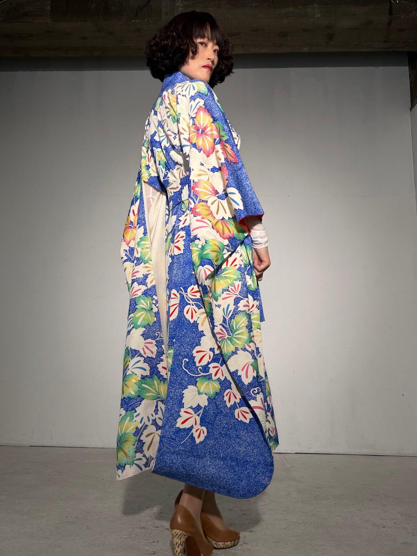 Furisode Kimono Dress Gown with String Belt – Upcycled from Vintage Japanese Kimono "shu, shiro, DRE041"
