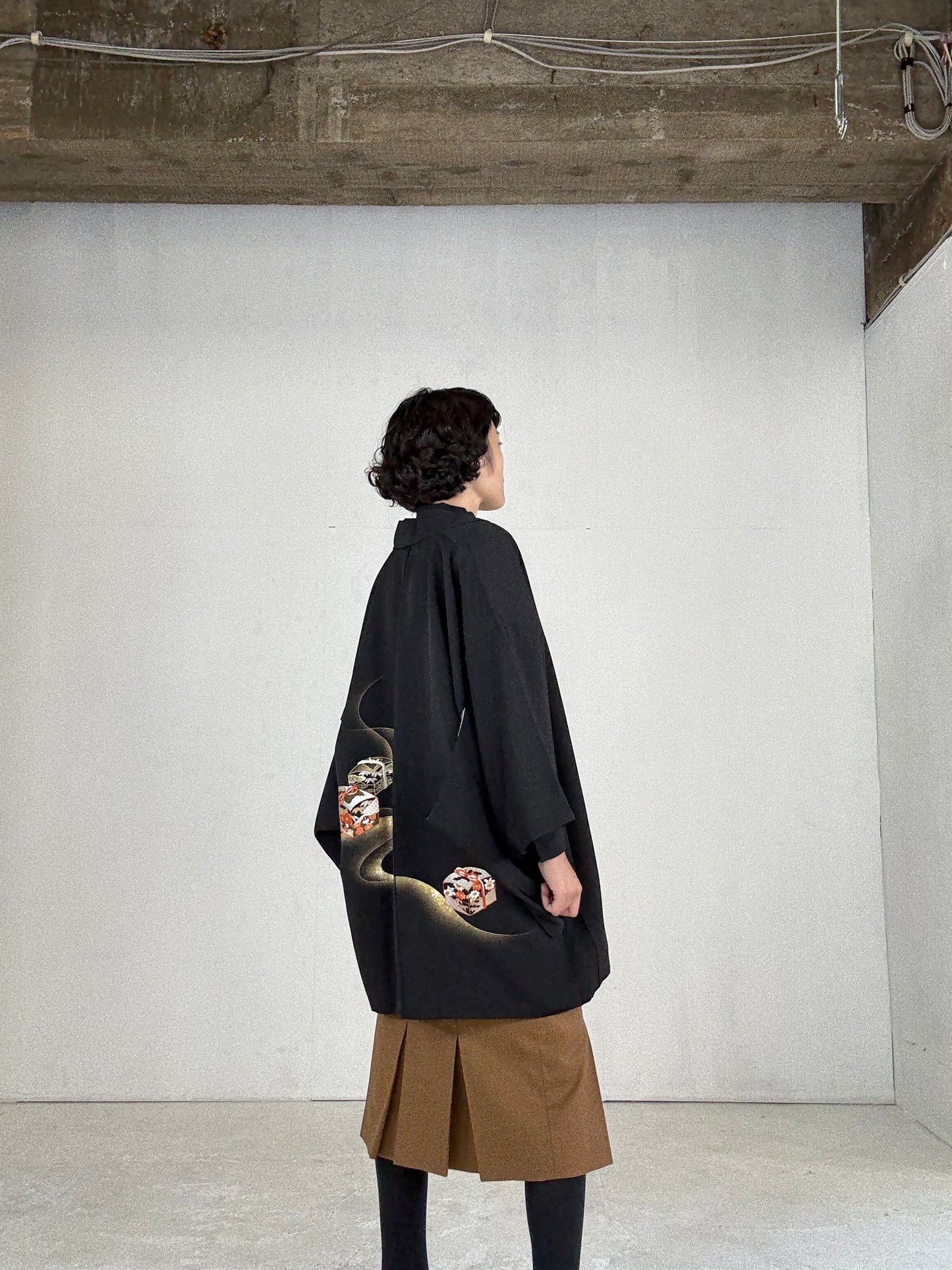 VINTAGE BLACK HAORI "fubako, embroidery"