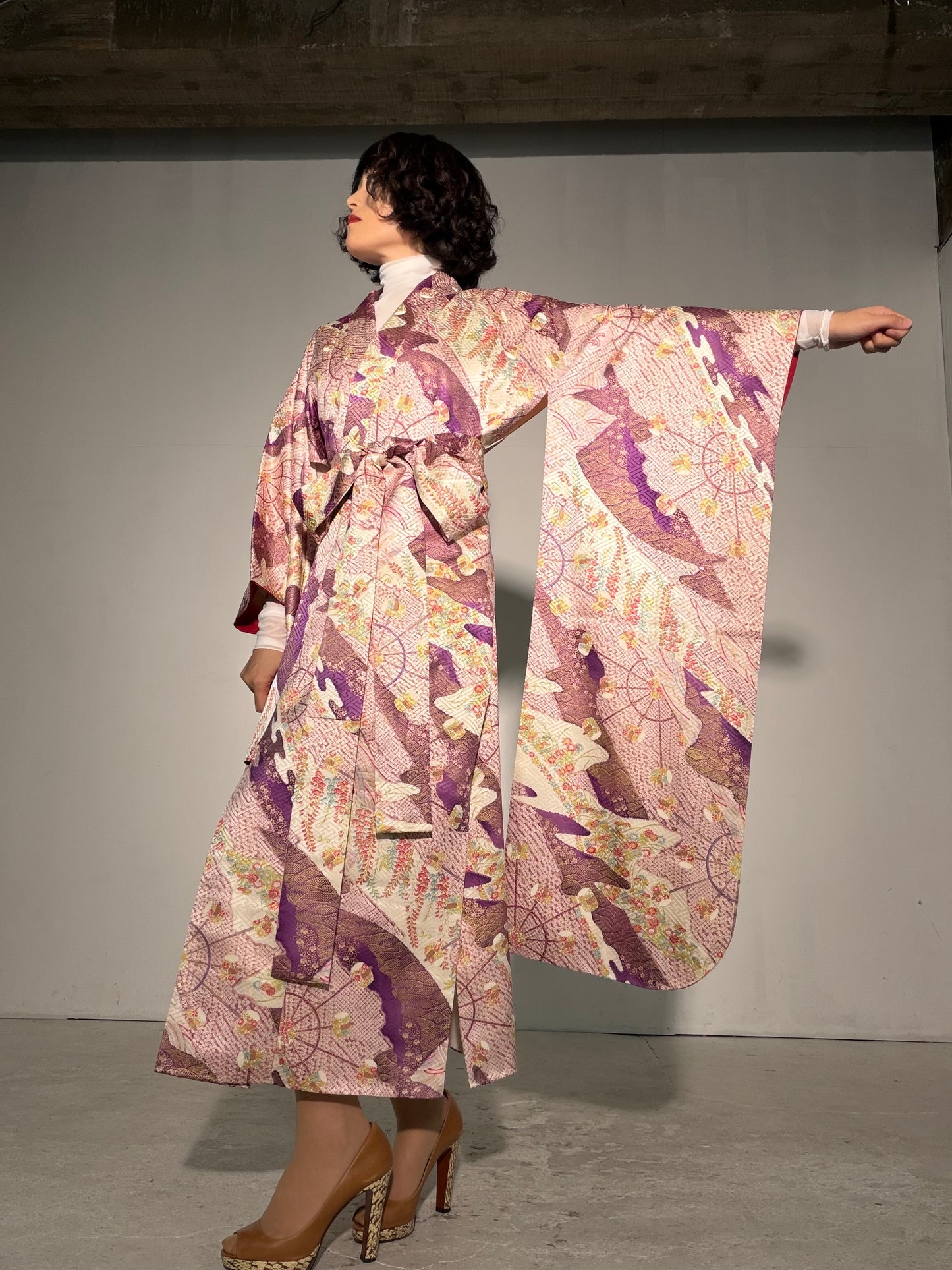Furisode Kimono Dress Gown with String Belt – Upcycled from Vintage Japanese Kimono "shu, shiro, DRE040"