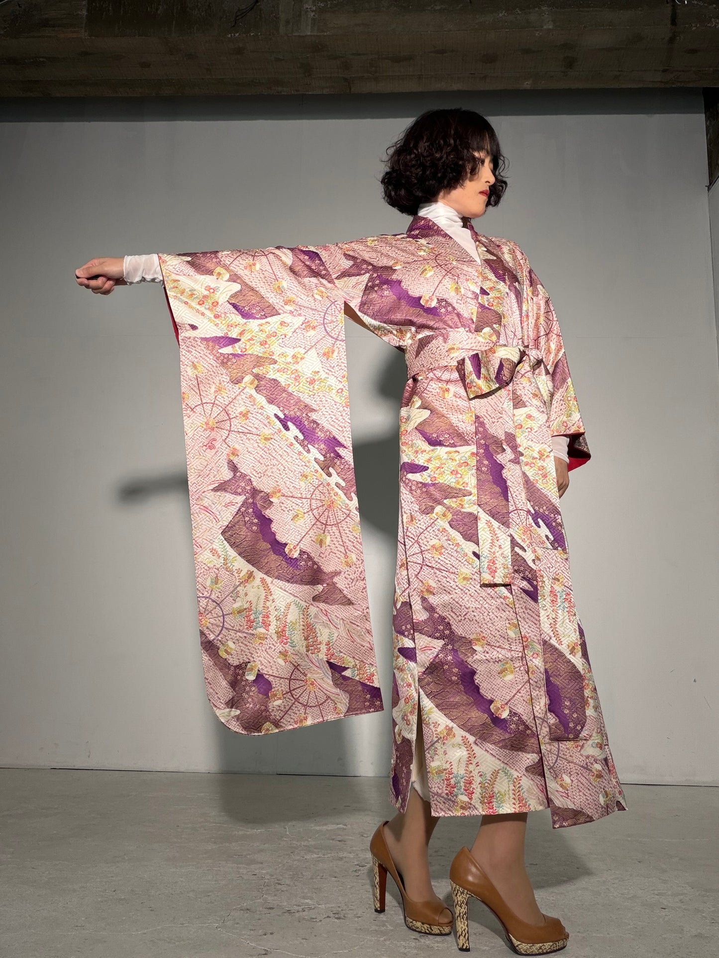 Furisode Kimono Dress Gown with String Belt – Upcycled from Vintage Japanese Kimono "shu, shiro, DRE040"