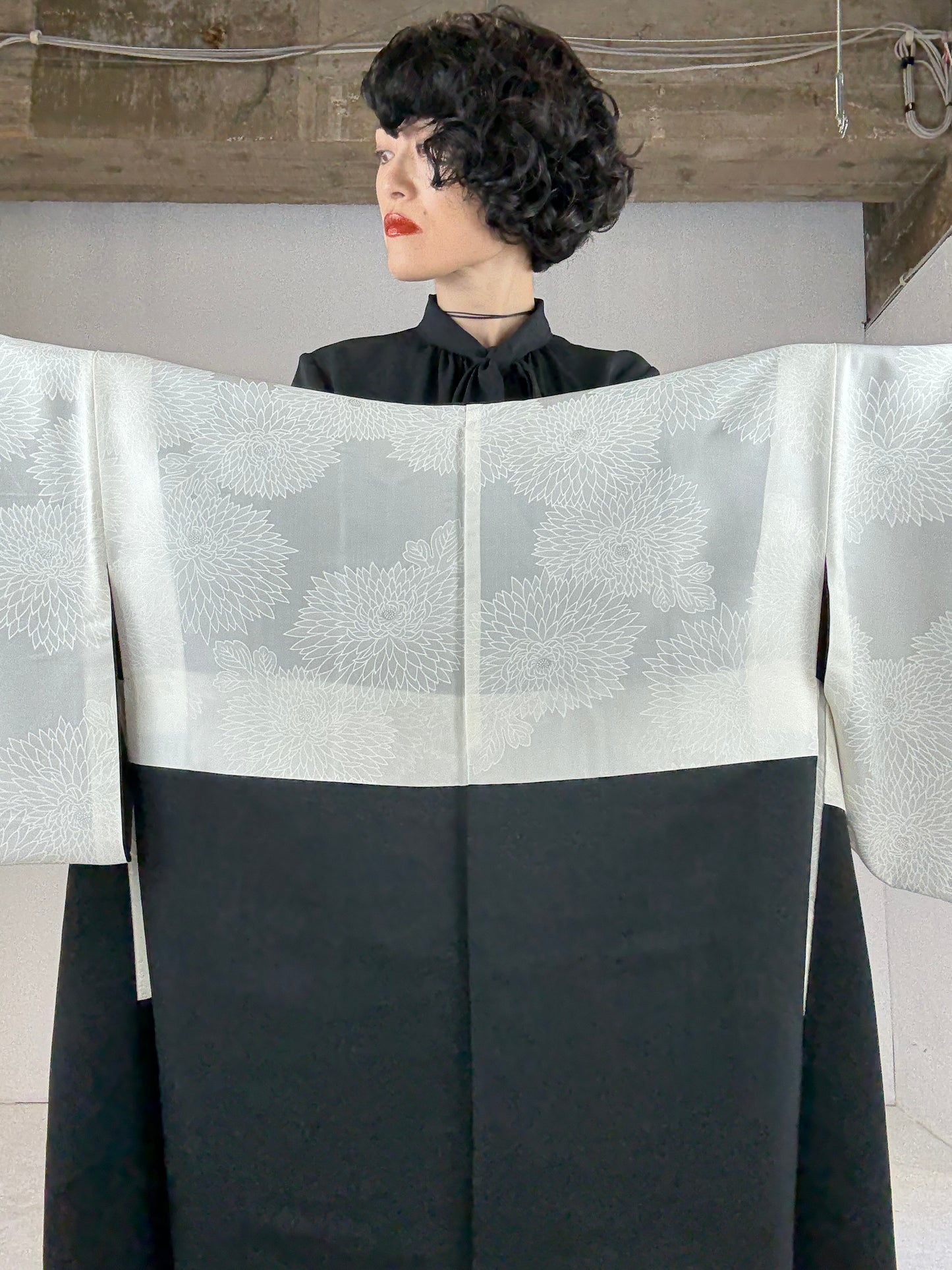 VINTAGE BLACK HAORI "kujyaku"