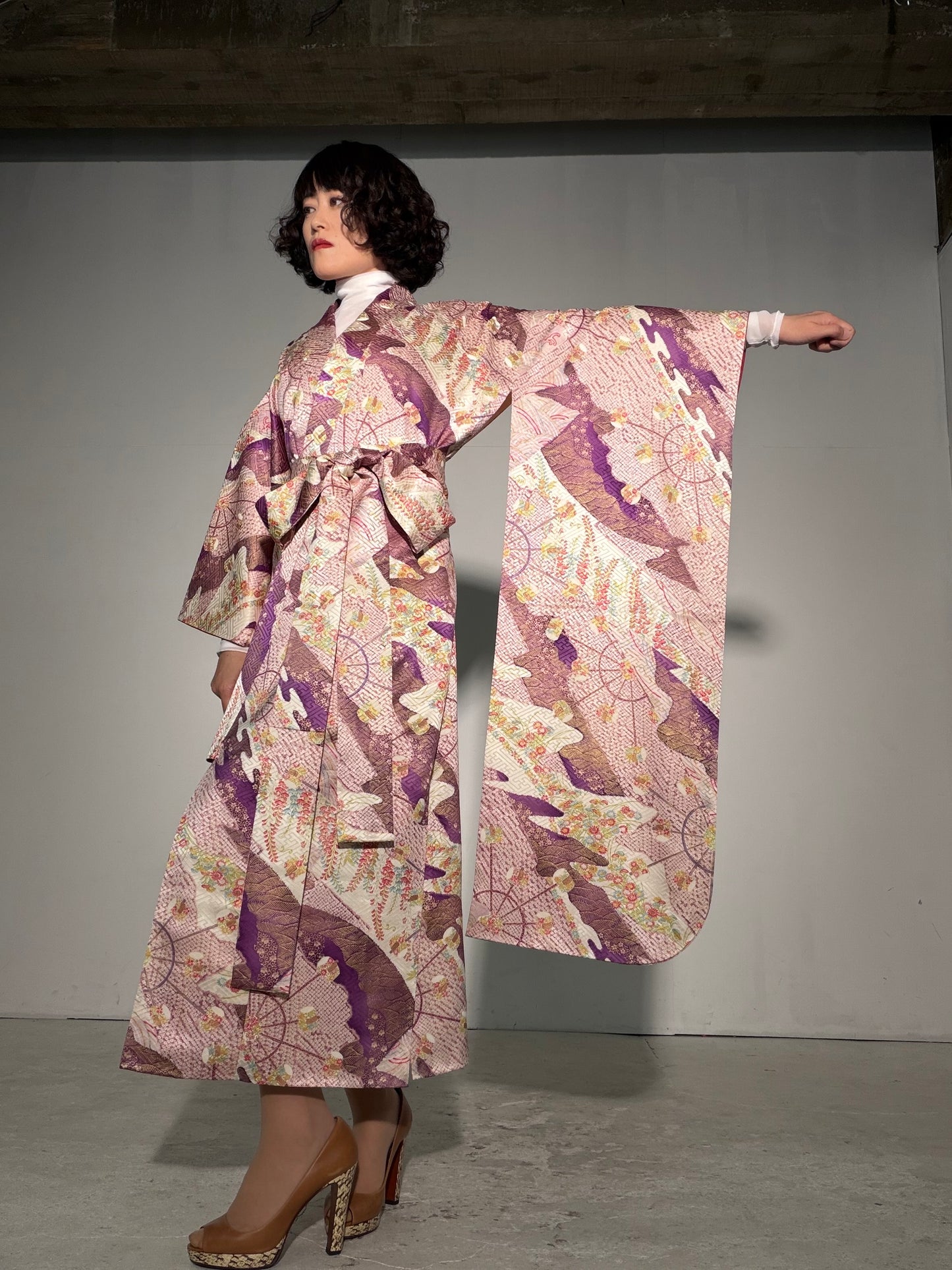 Furisode Kimono Dress Gown with String Belt – Upcycled from Vintage Japanese Kimono "shu, shiro, DRE040"
