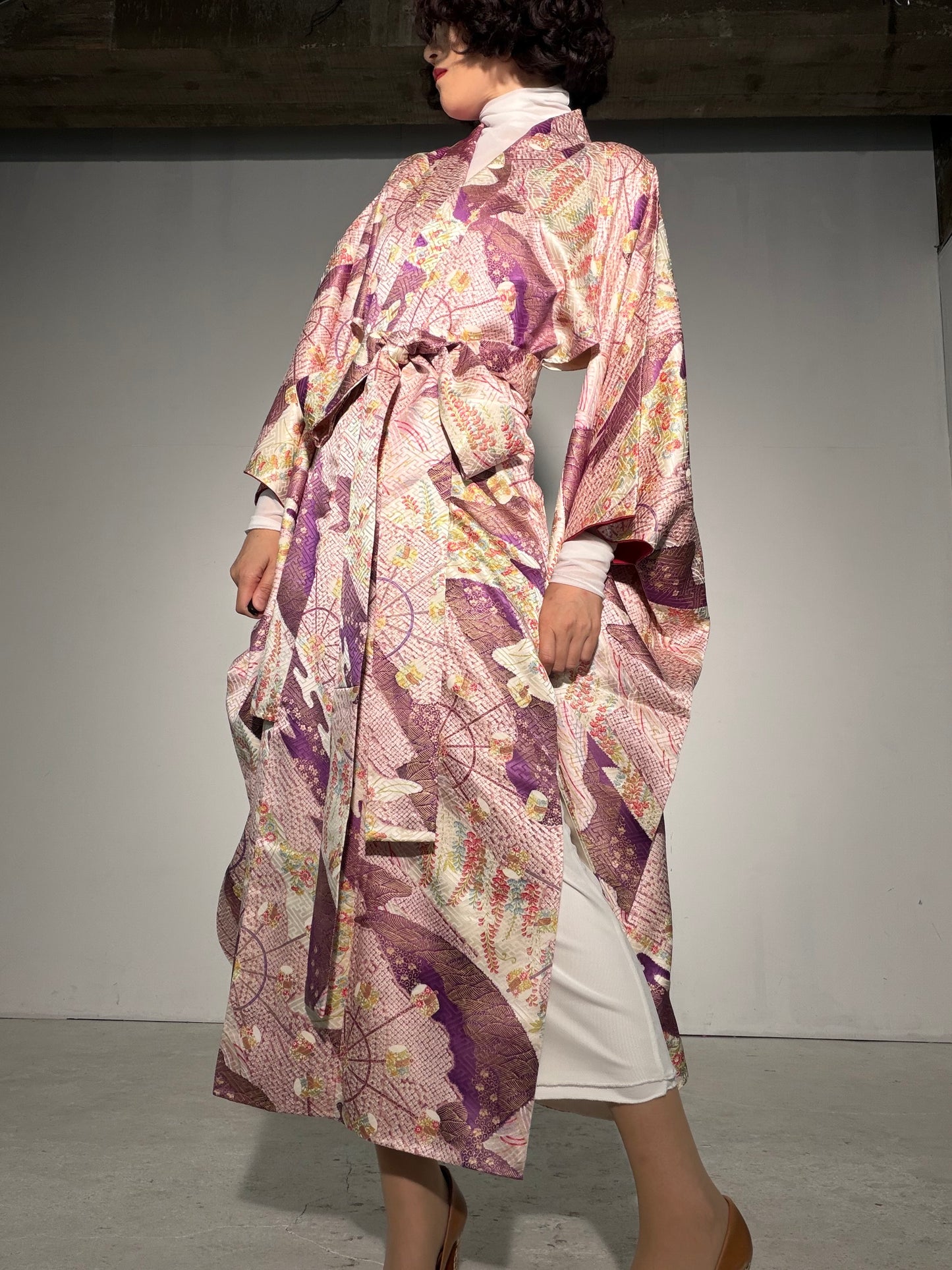 Furisode Kimono Dress Gown with String Belt – Upcycled from Vintage Japanese Kimono "shu, shiro, DRE040"