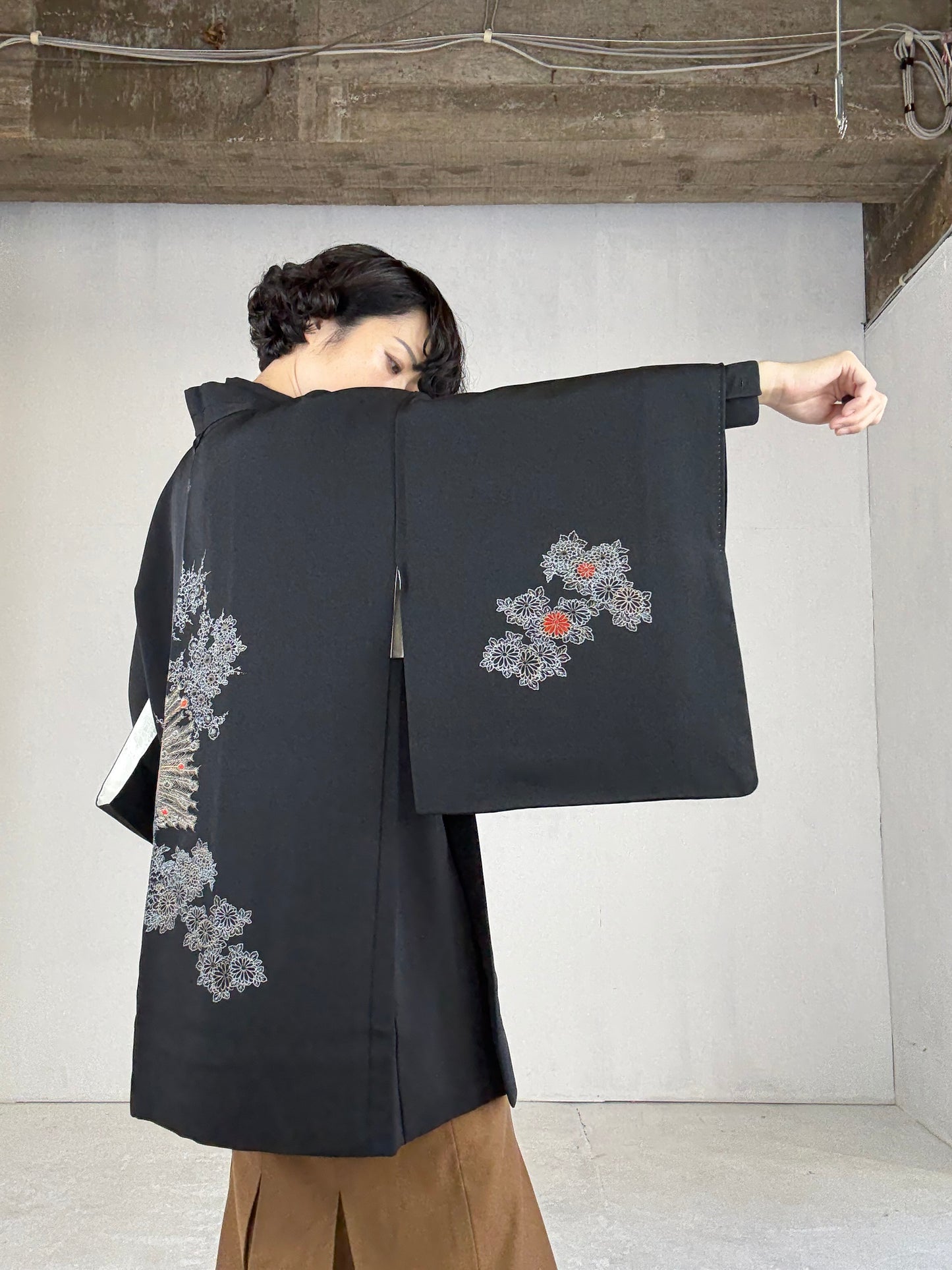 VINTAGE BLACK HAORI "kujyaku"